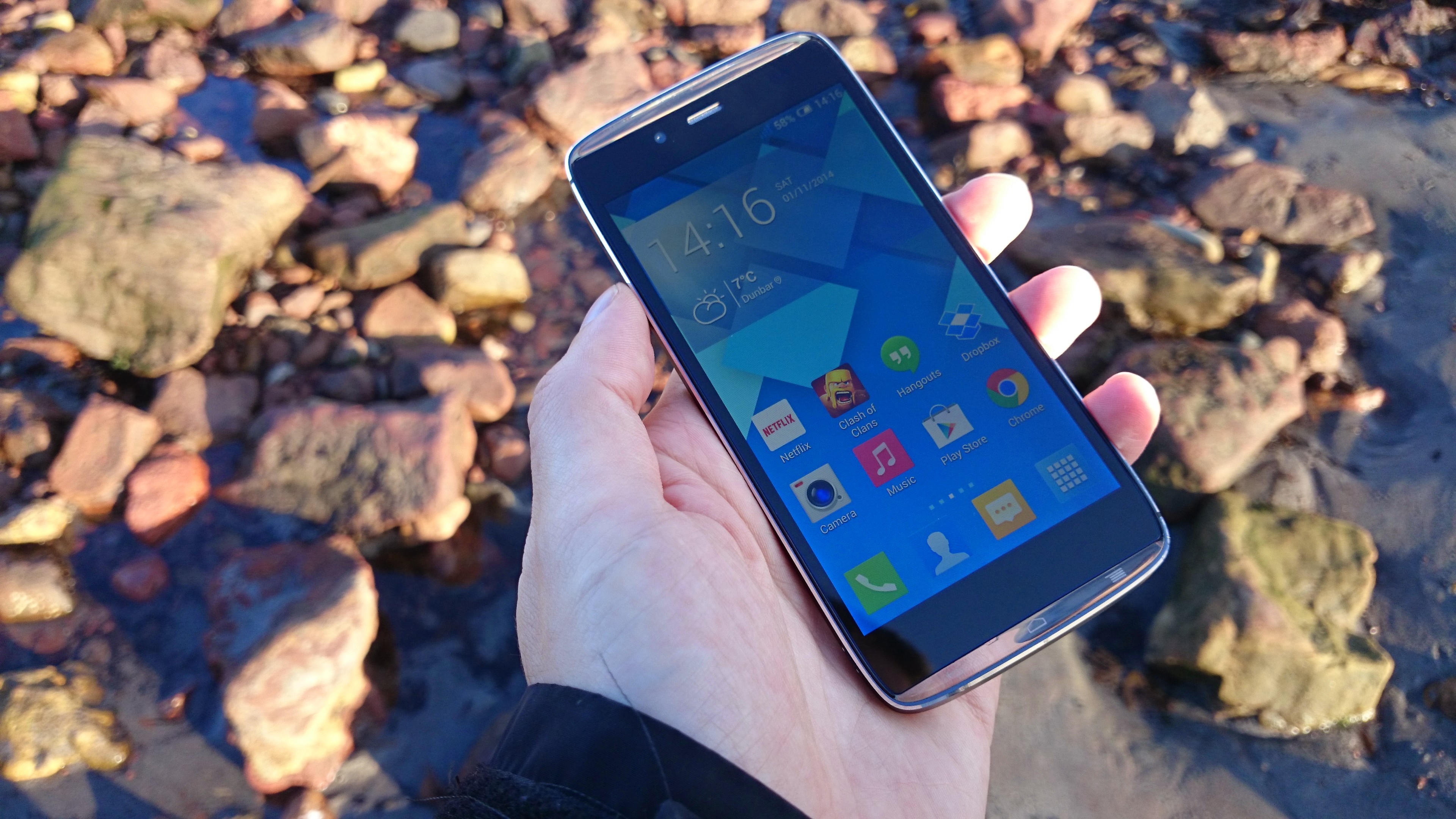 alcatel Idol Alpha Resim 3