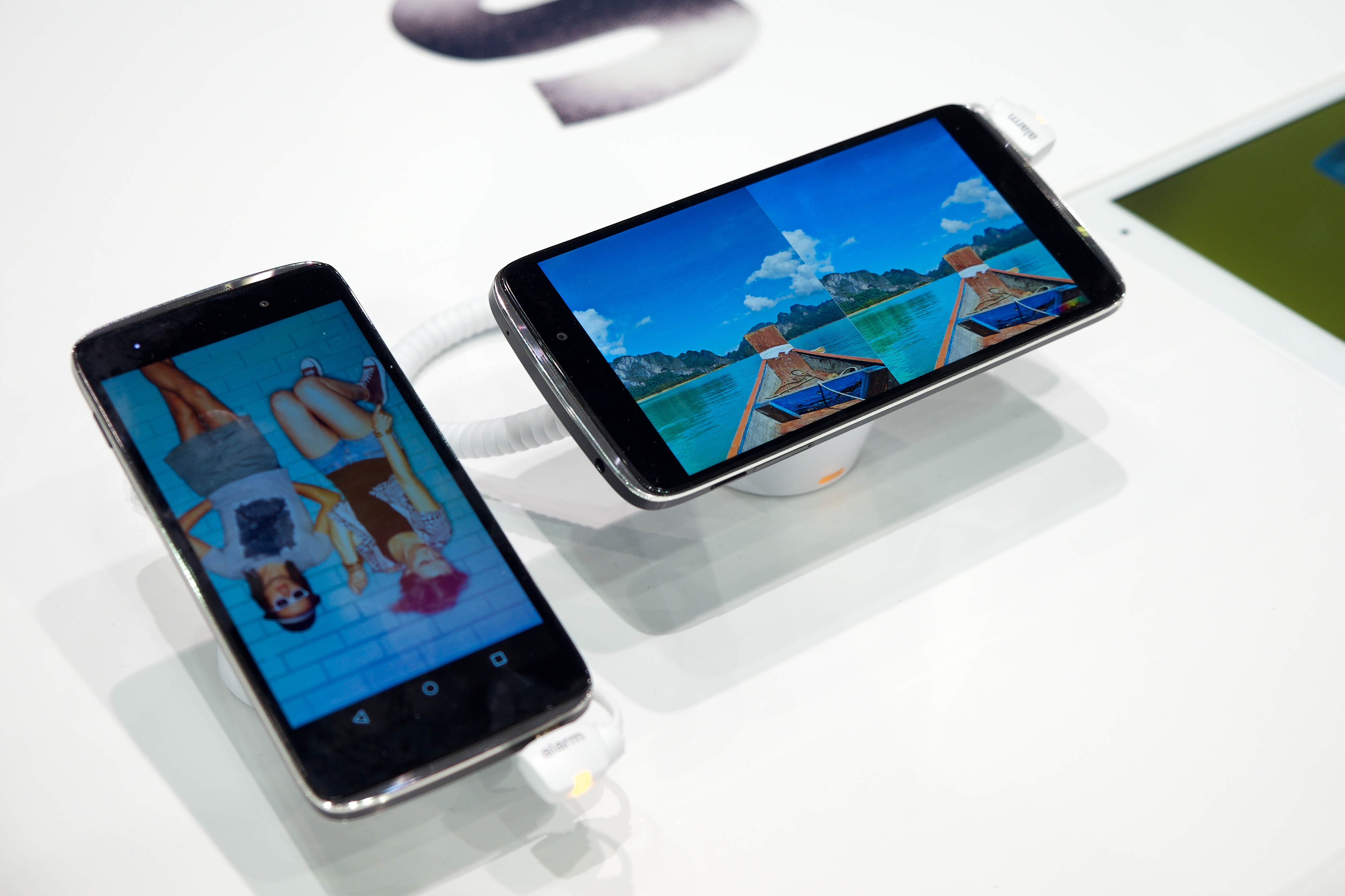 alcatel OT-317D Resim 5
