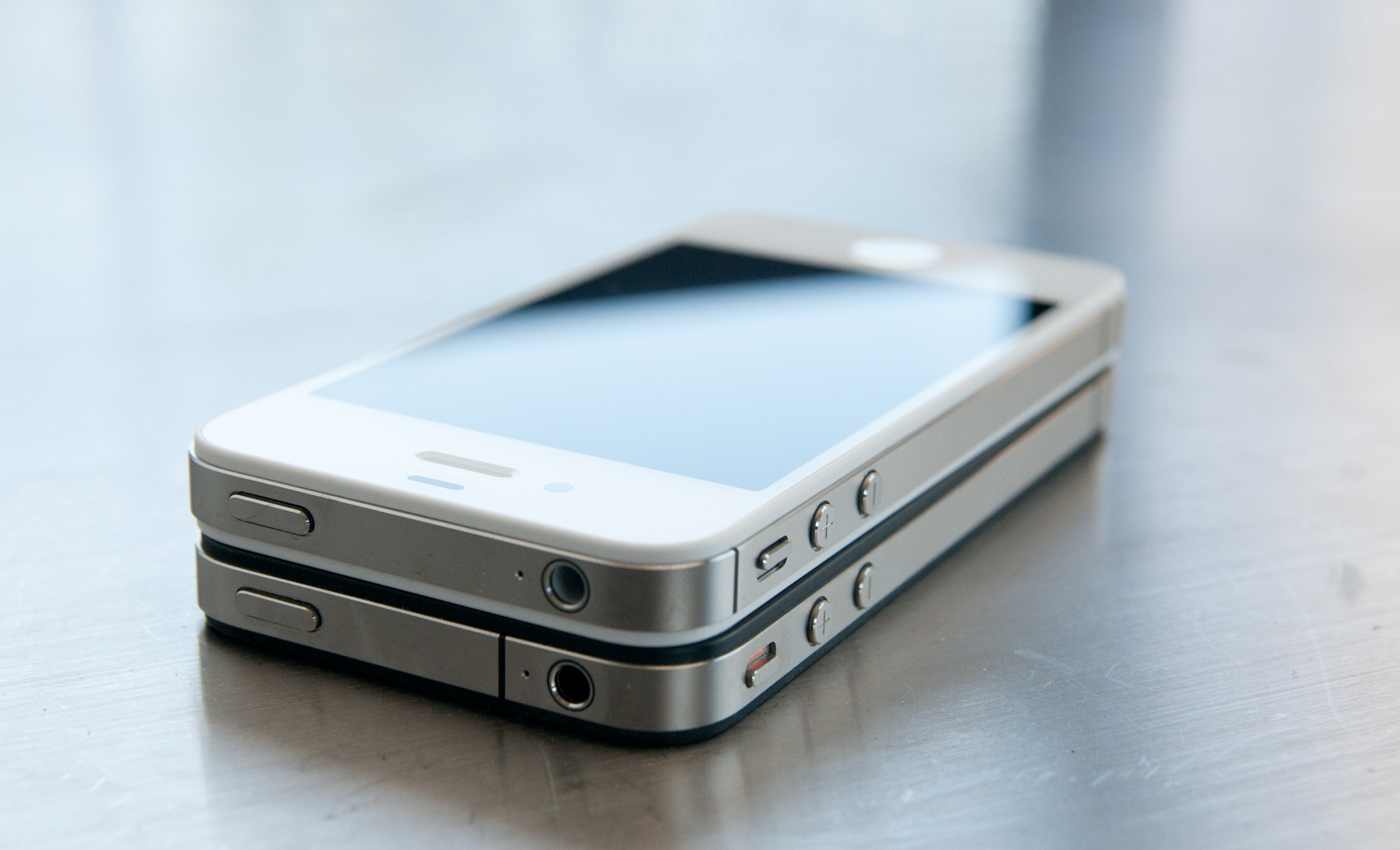 Apple iPhone 4s Resim 4