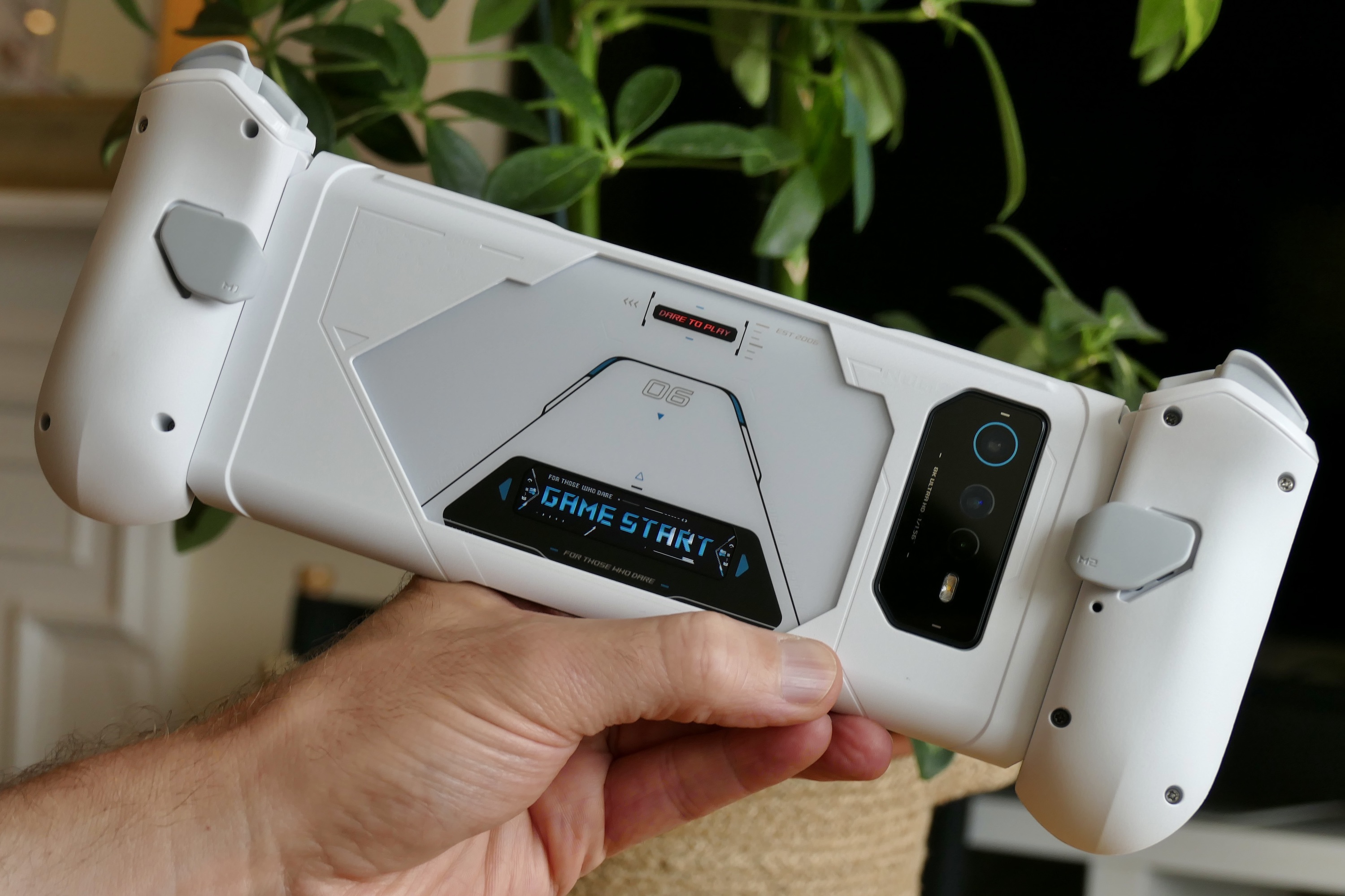 Asus ROG Phone 6 Resim 2