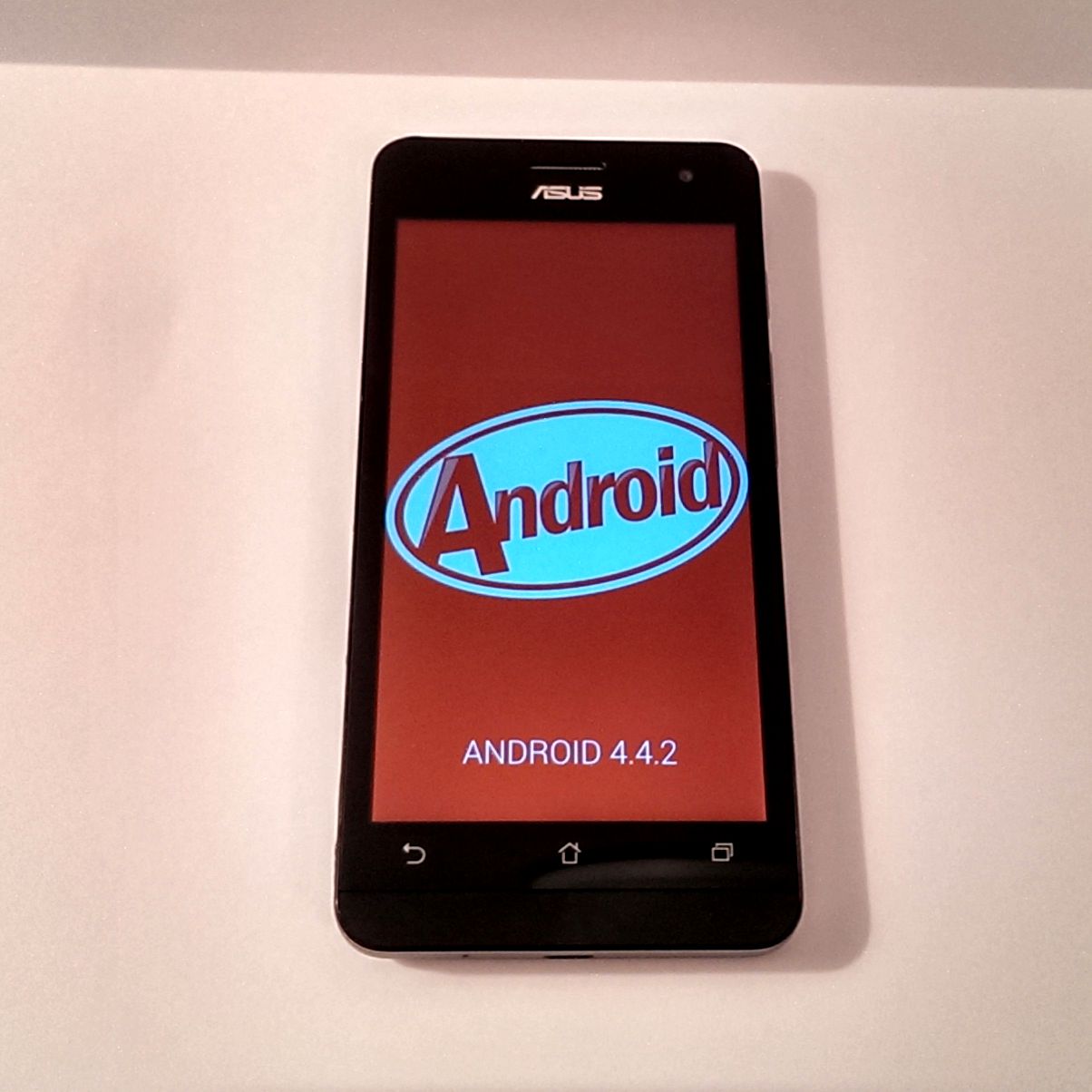 Asus Zenfone 5 A500KL (2014) Resim 3