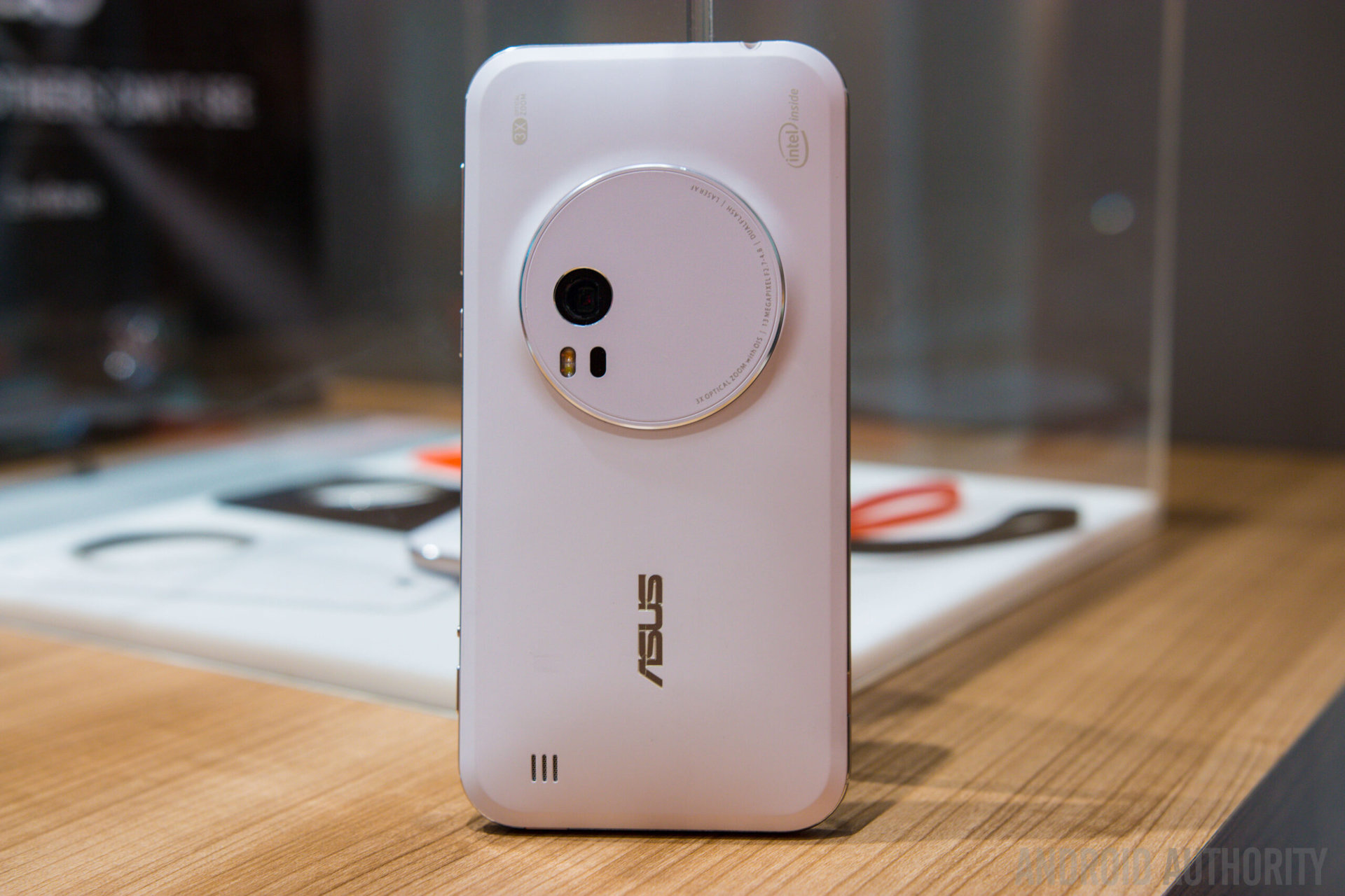 Asus Zenfone Zoom ZX551ML Resim 5