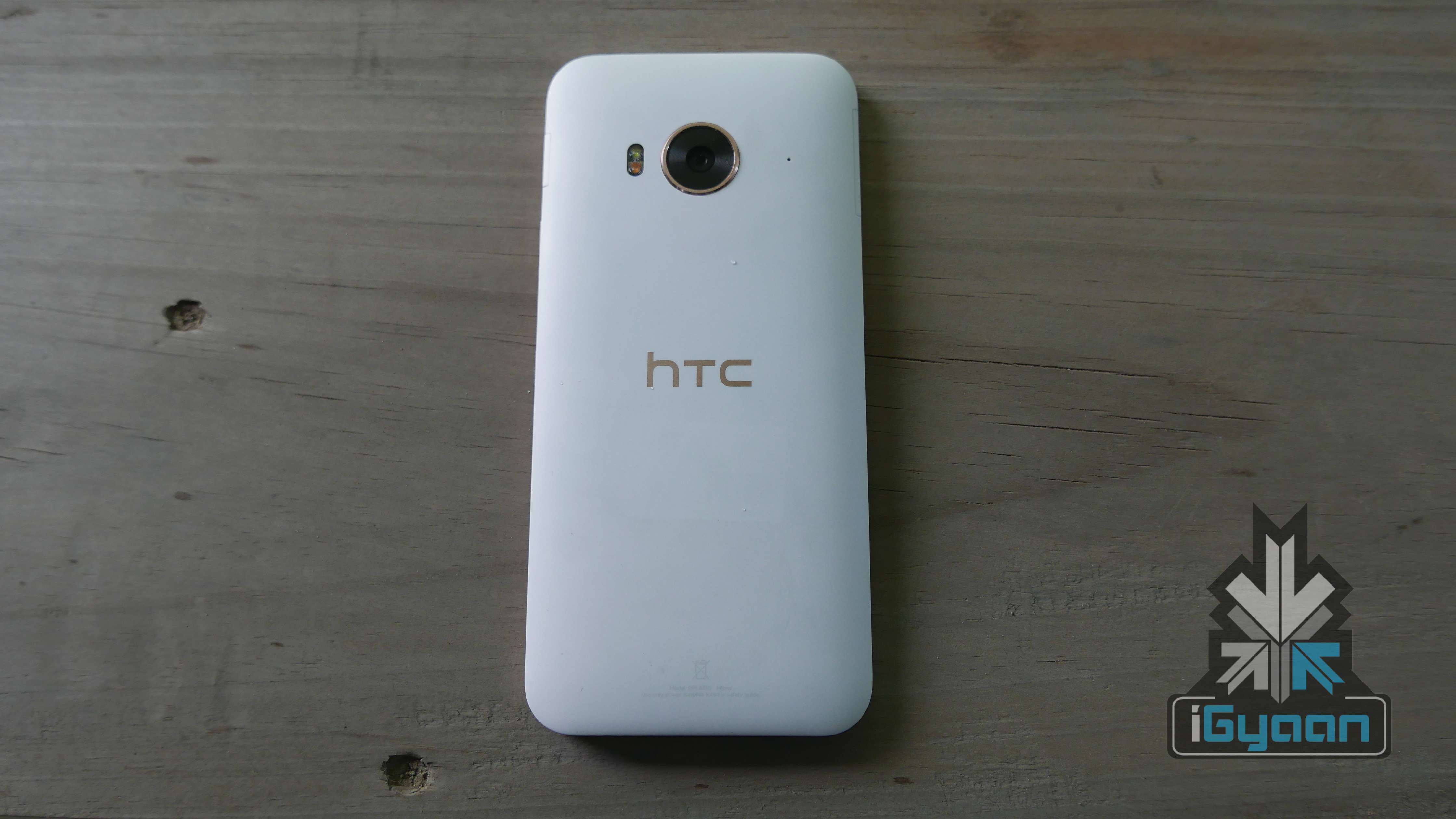 HTC One ME Resim 1