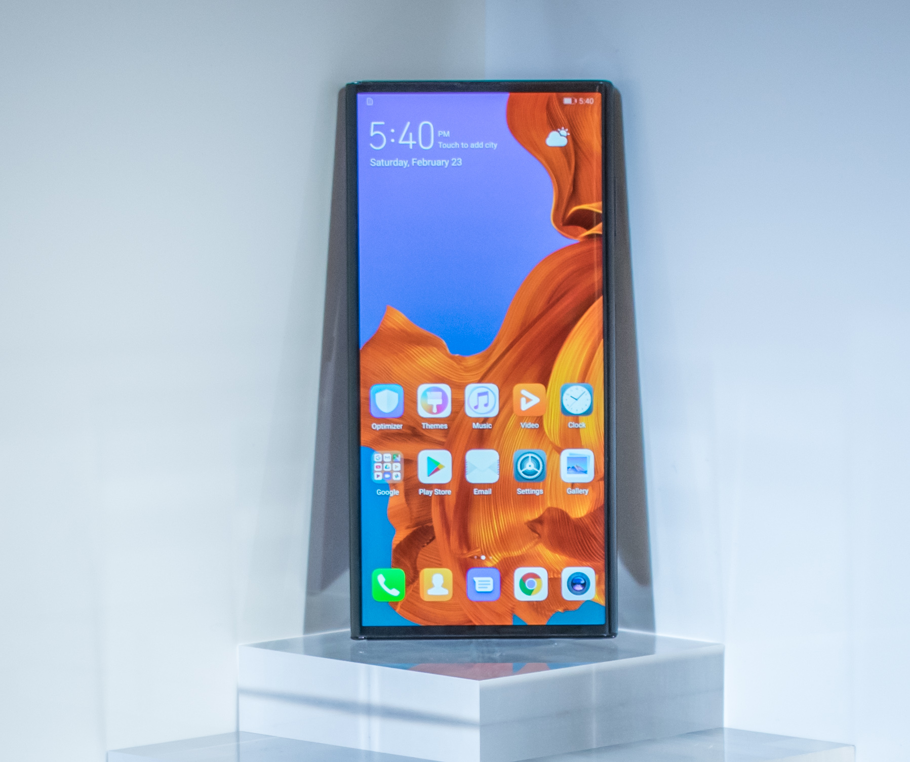 Huawei Mate X Resim 2