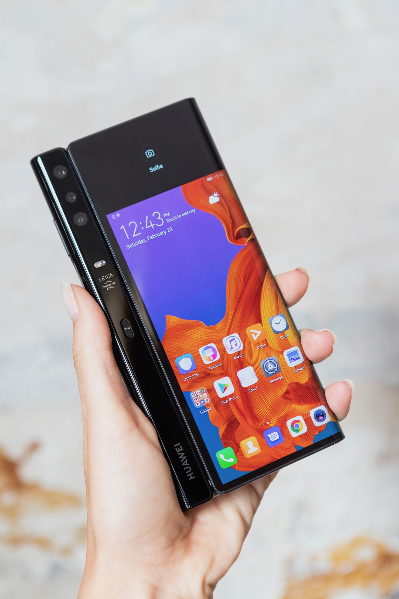 Huawei Mate X Resim 3