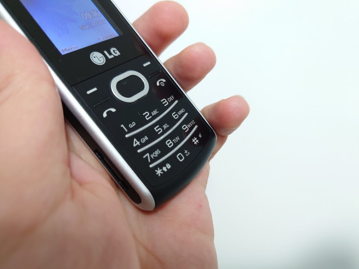 LG A140 Resim 3