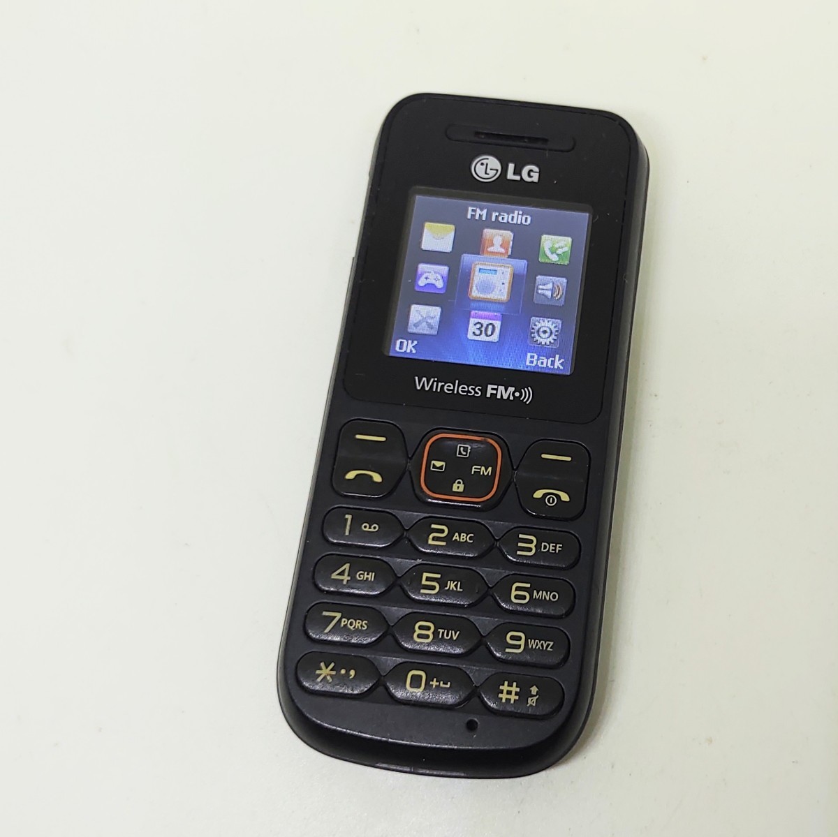 LG A180 Resim 3