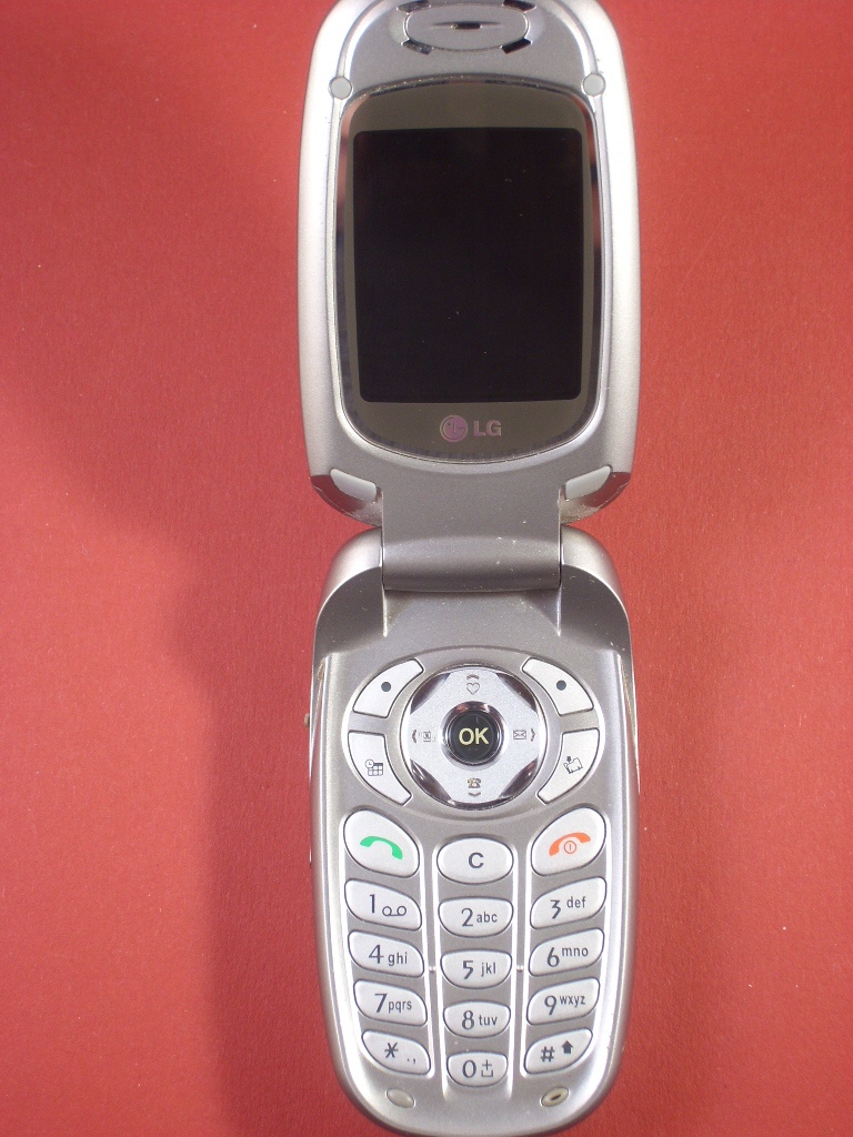 LG C2100