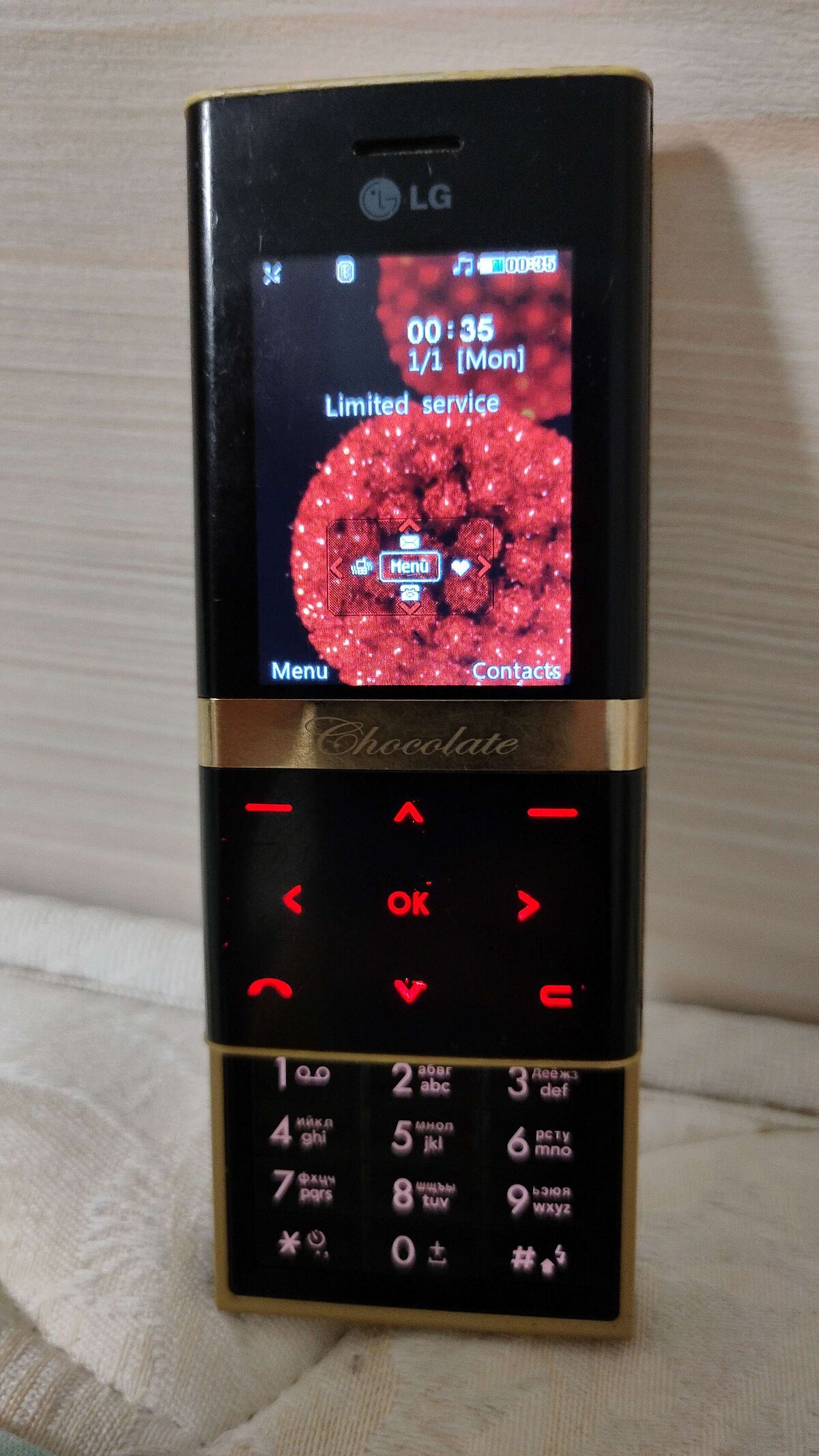 LG KE800