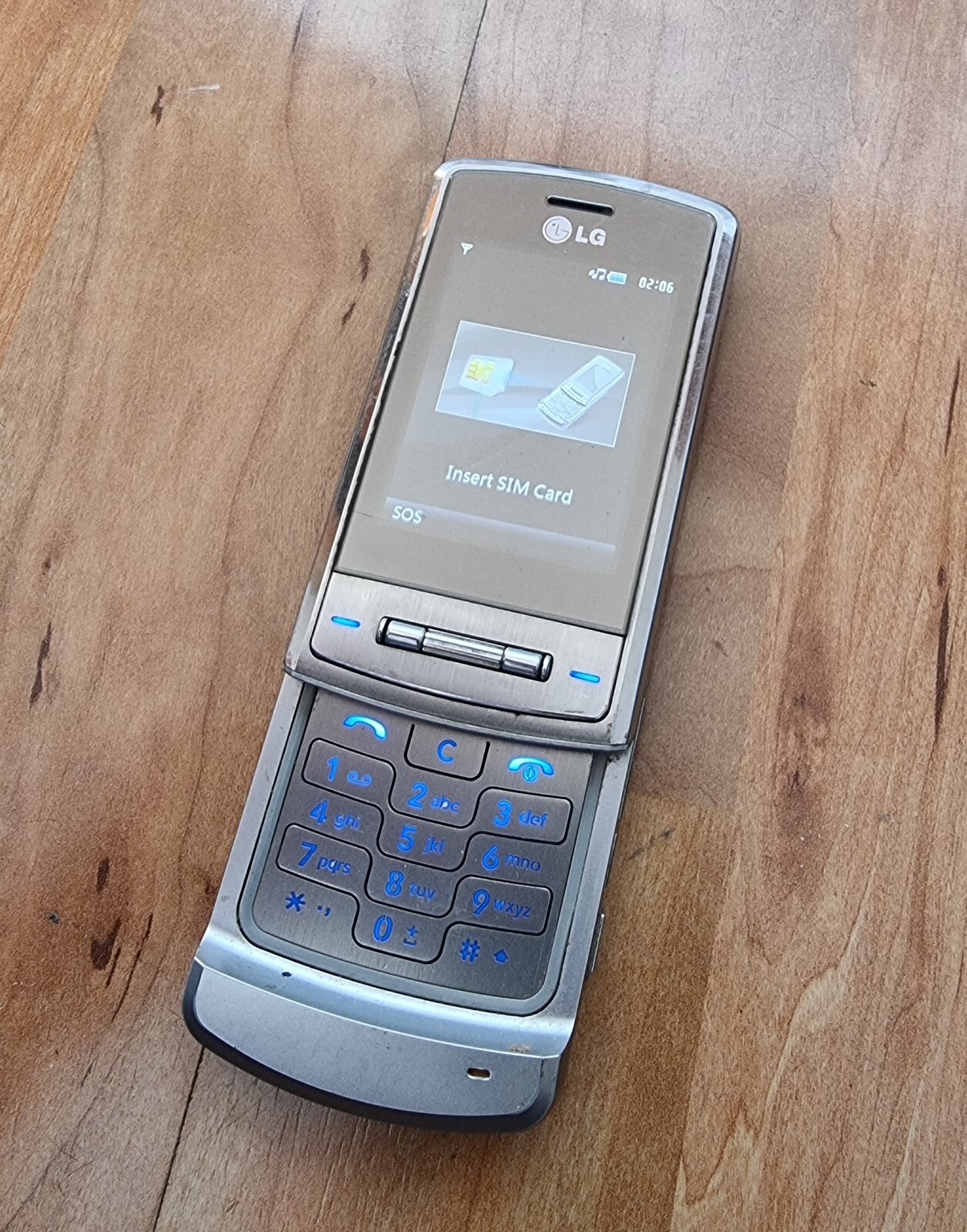 LG KE970 Shine Resim 3