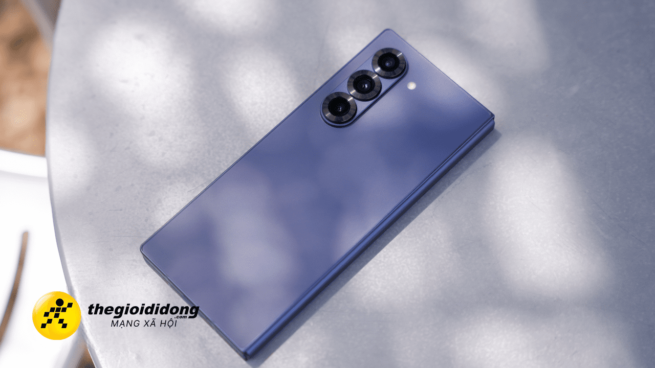 LG Optimus 3D Cube SU870 Resim 5