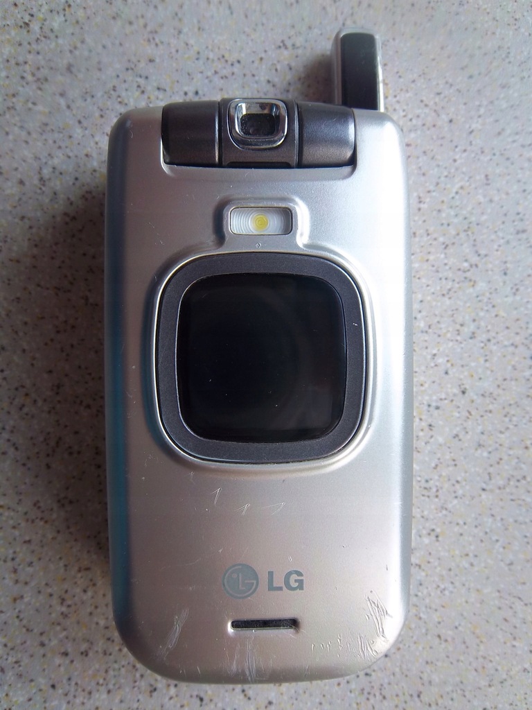 LG U8210 Resim 2