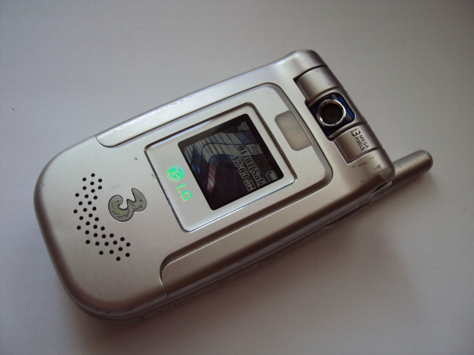 LG U8360 Resim 3