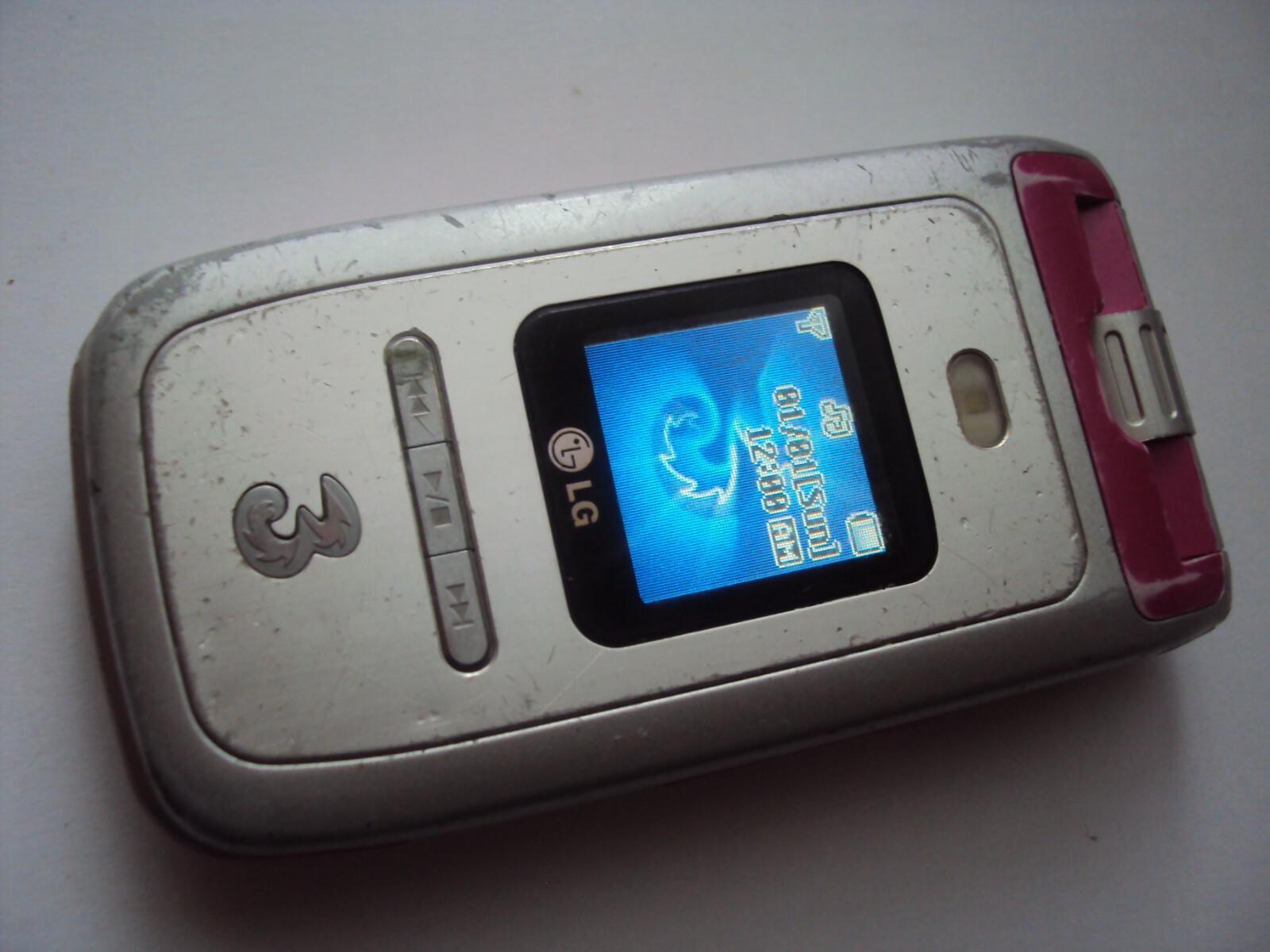 LG U890
