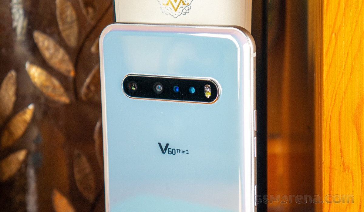 LG U Resim 2