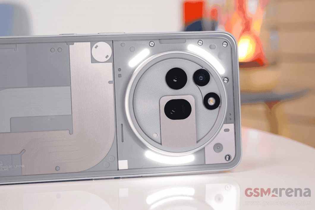 Nothing Phone 3 Sızıntısı: Küçük Kamera Adası Ortaya Çıktı 2