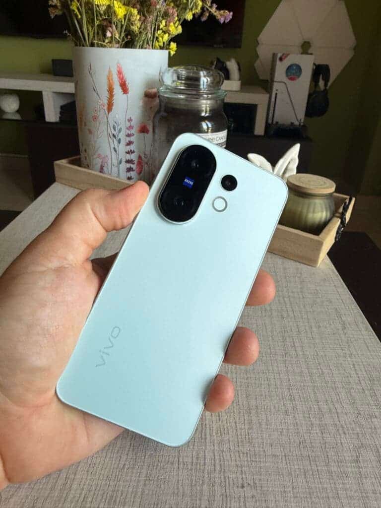 Vivo X200 FE İncelemesi: Özelliklerle Dolu Kompakt Amiral Gemisi 2