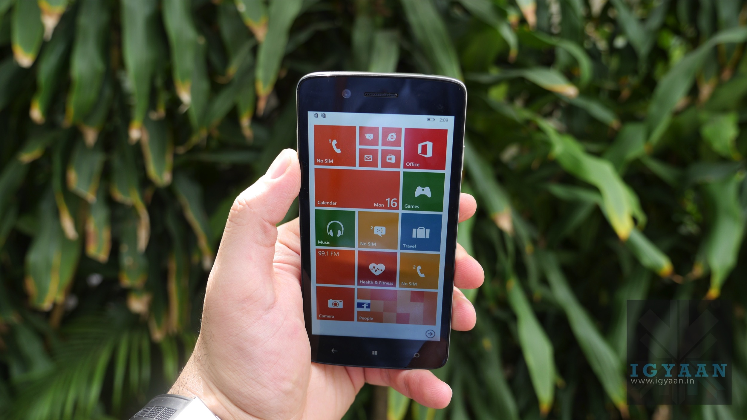 Micromax Canvas Win W092 Resim 2