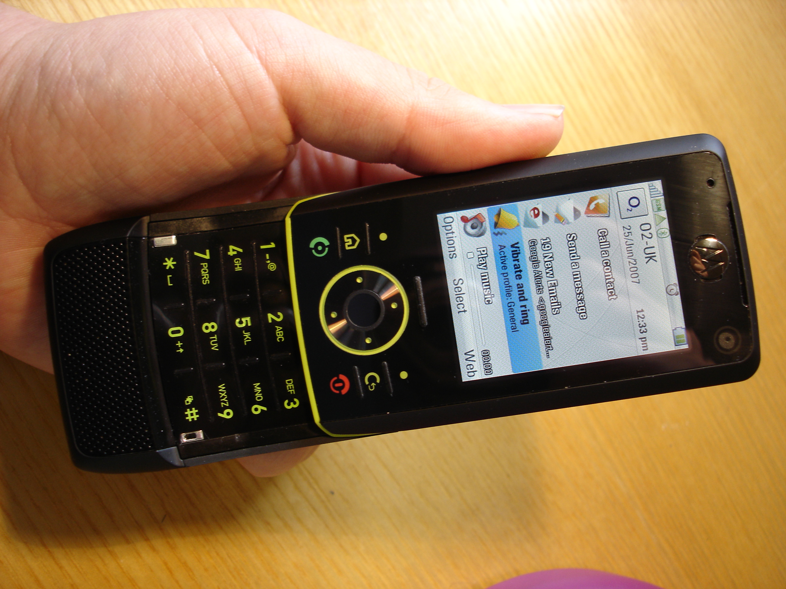 Motorola A1010 Resim 4