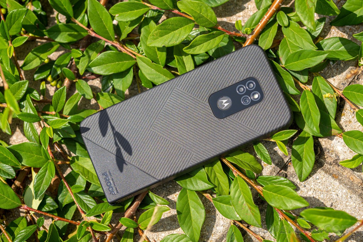 Motorola Defy (2021) Resim 5