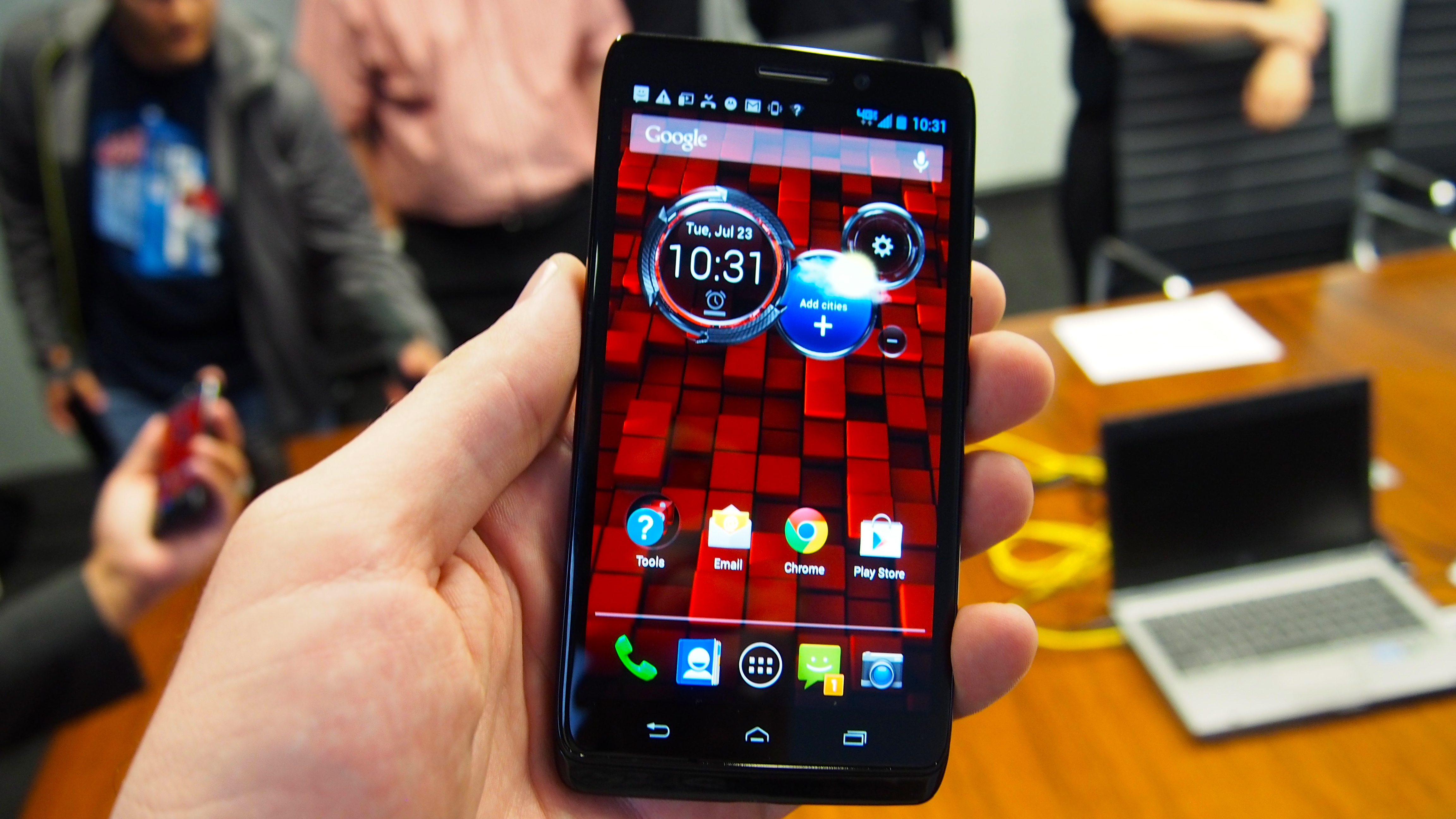 Motorola DROID Ultra Resim 2