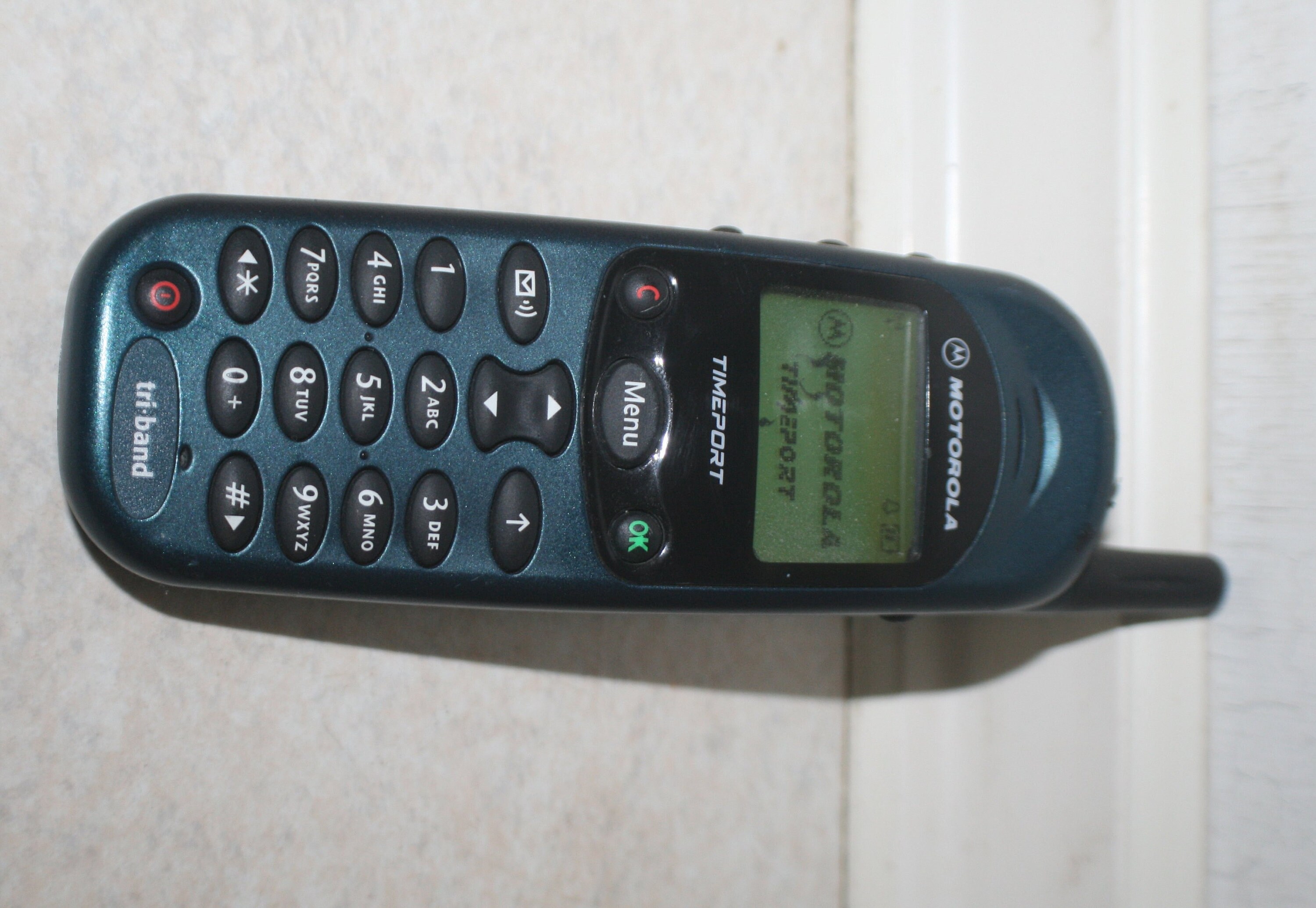 Motorola E11