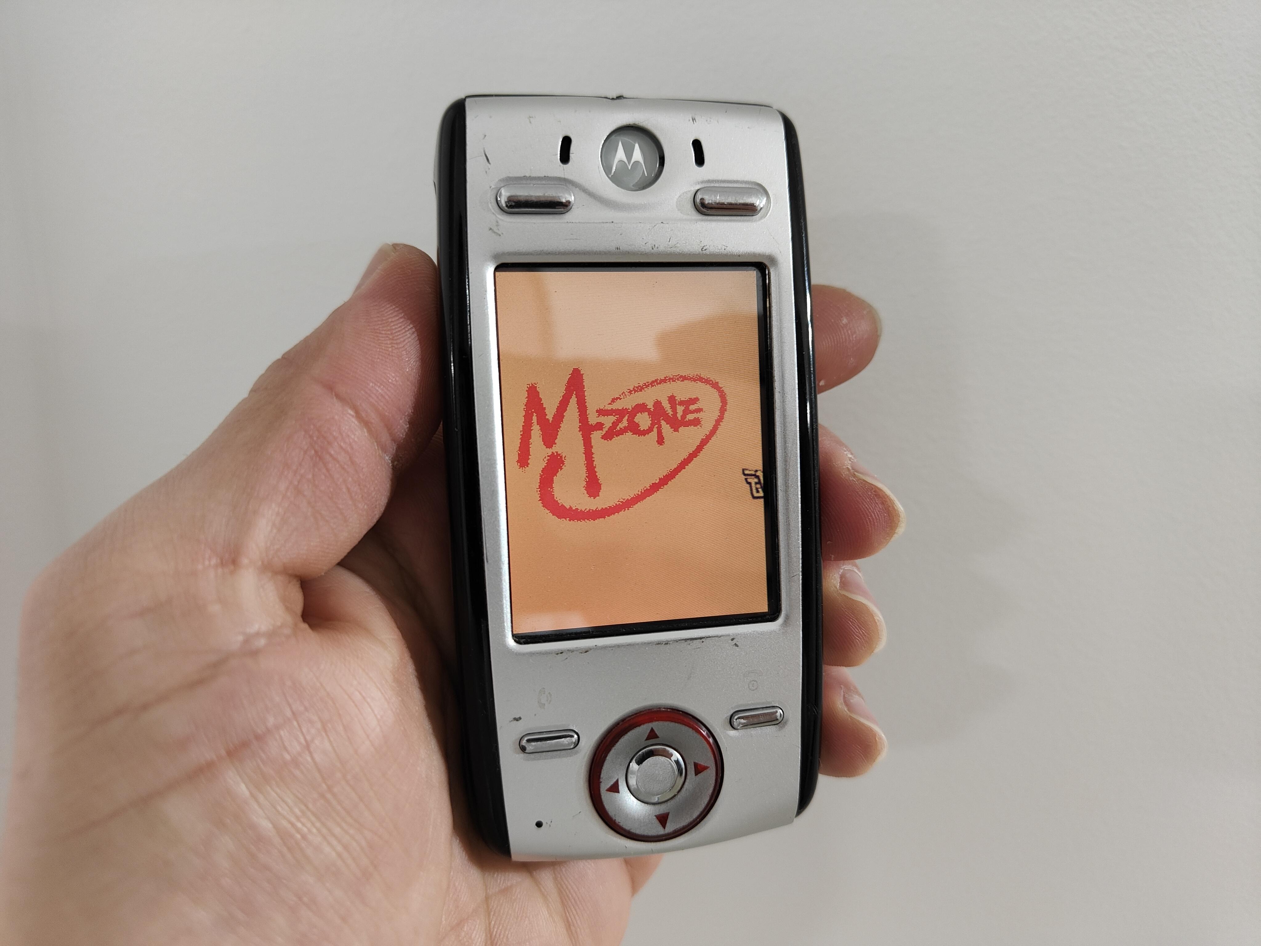 Motorola E680