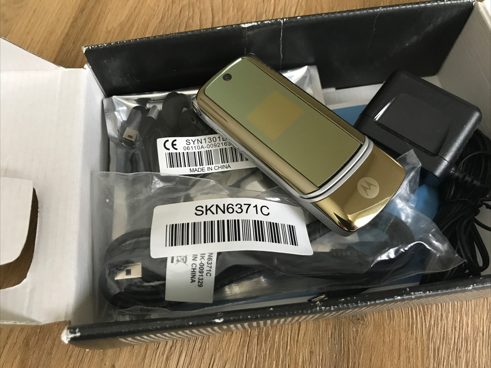 Motorola KRZR K1 Resim 4