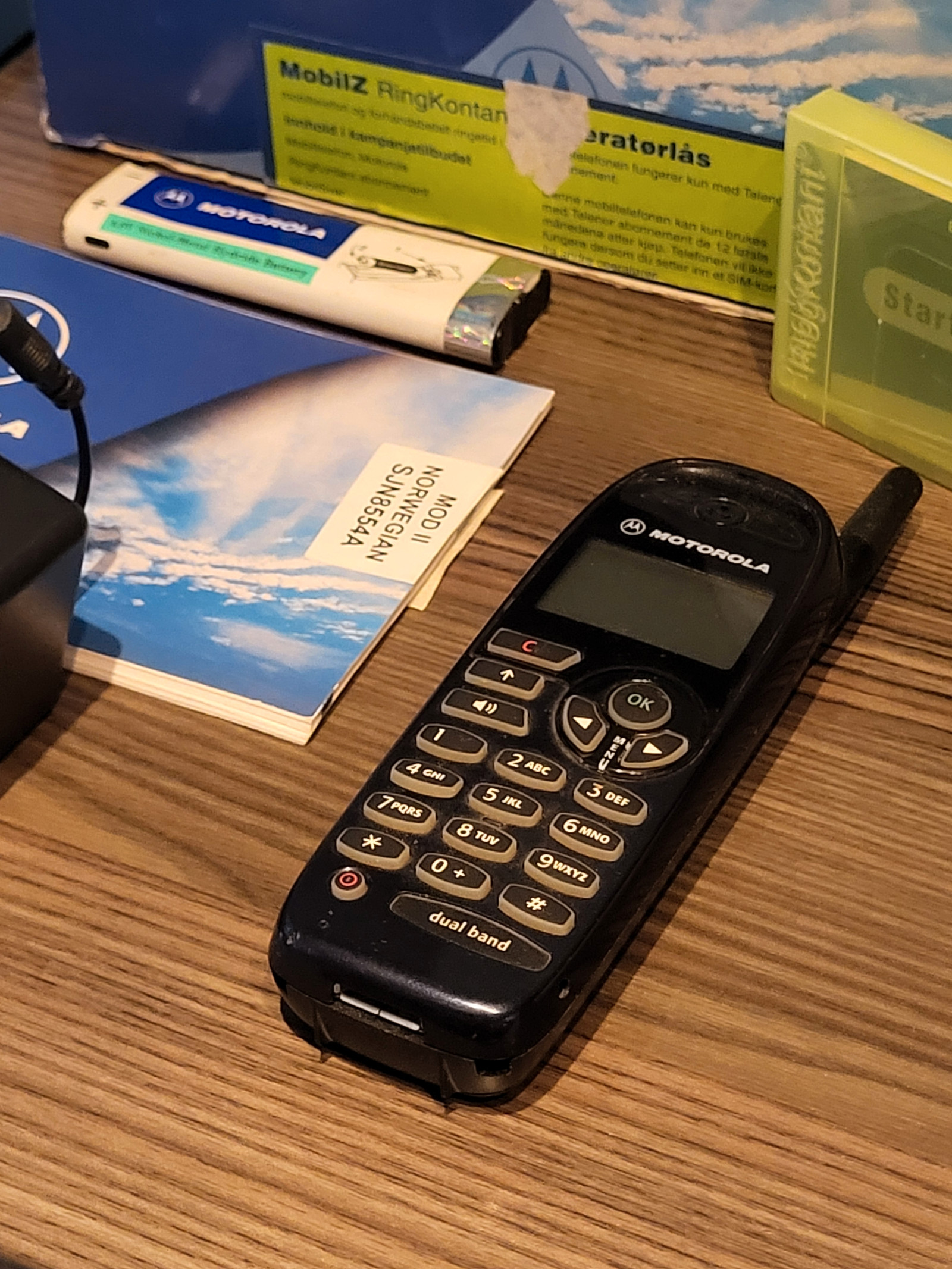 Motorola M3288 Resim 3