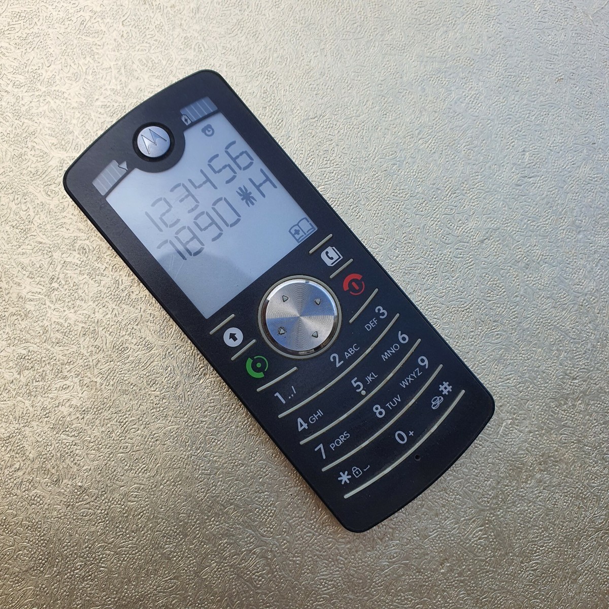 Motorola MOTOFONE F3 Resim 2