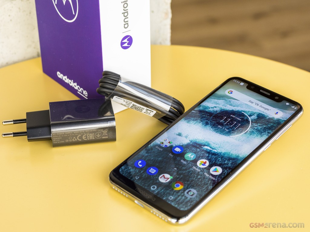 Motorola One (P30 Play) Resim 5