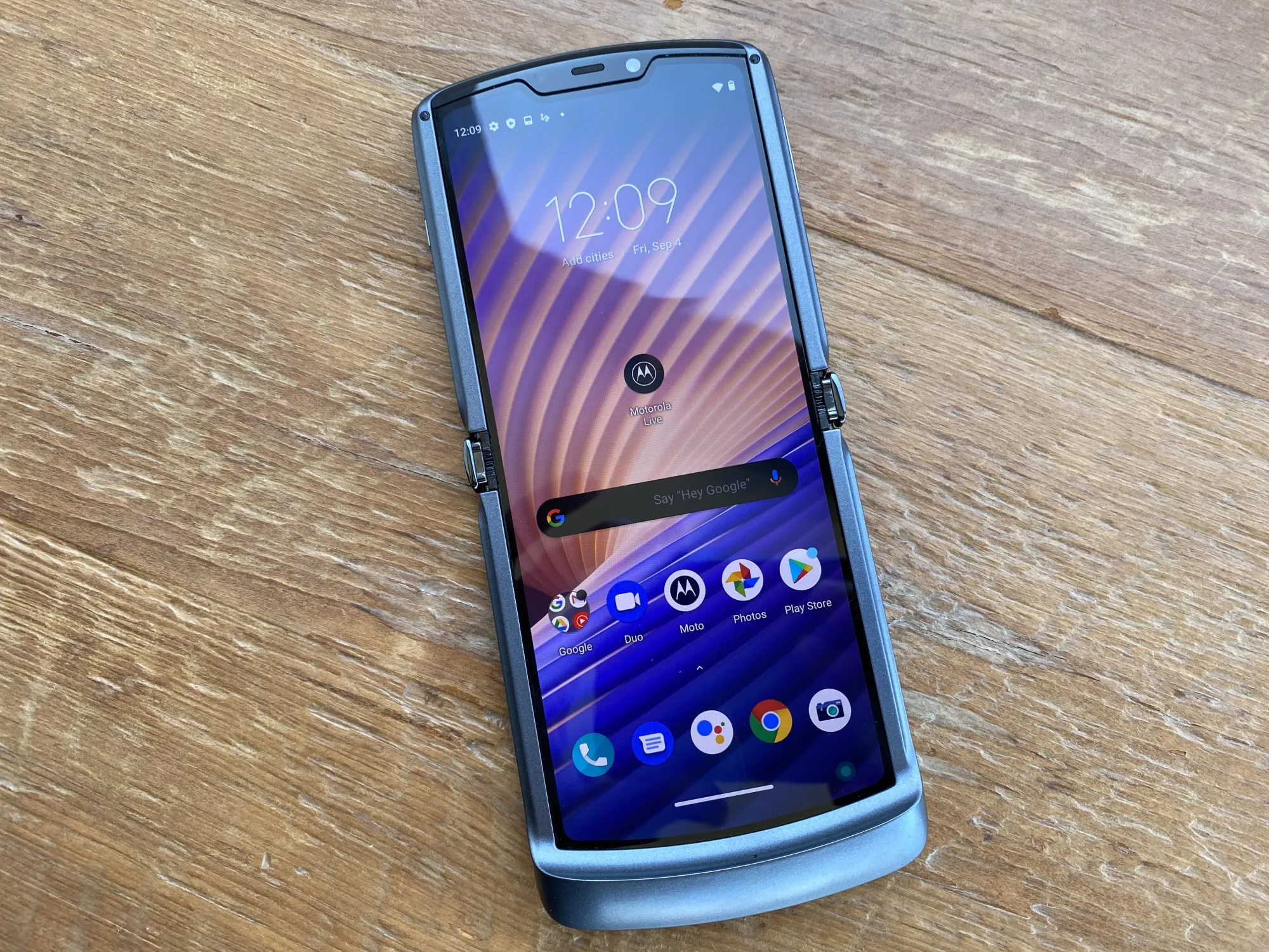 Motorola Razr 5G Resim 4