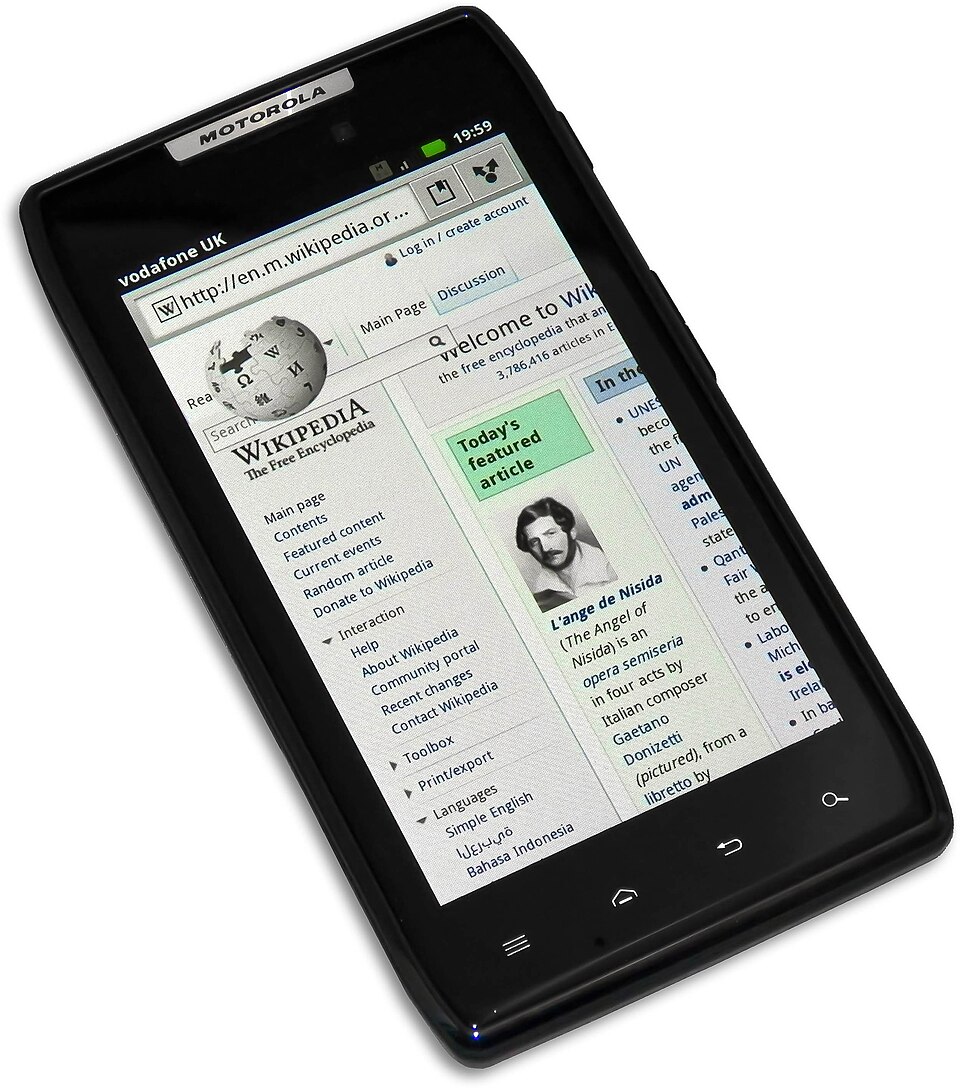 Motorola RAZR XT910 Resim 2