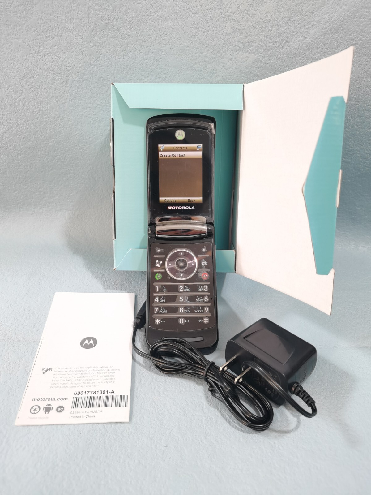 Motorola RAZR2 V8 Resim 4