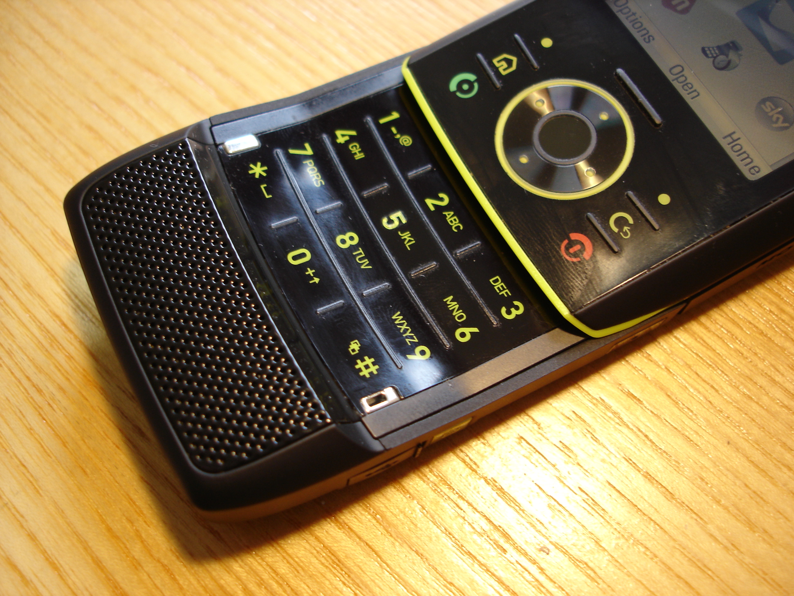 Motorola RIZR Z8 Resim 4