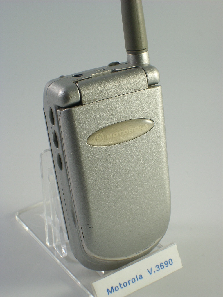 Motorola V3690