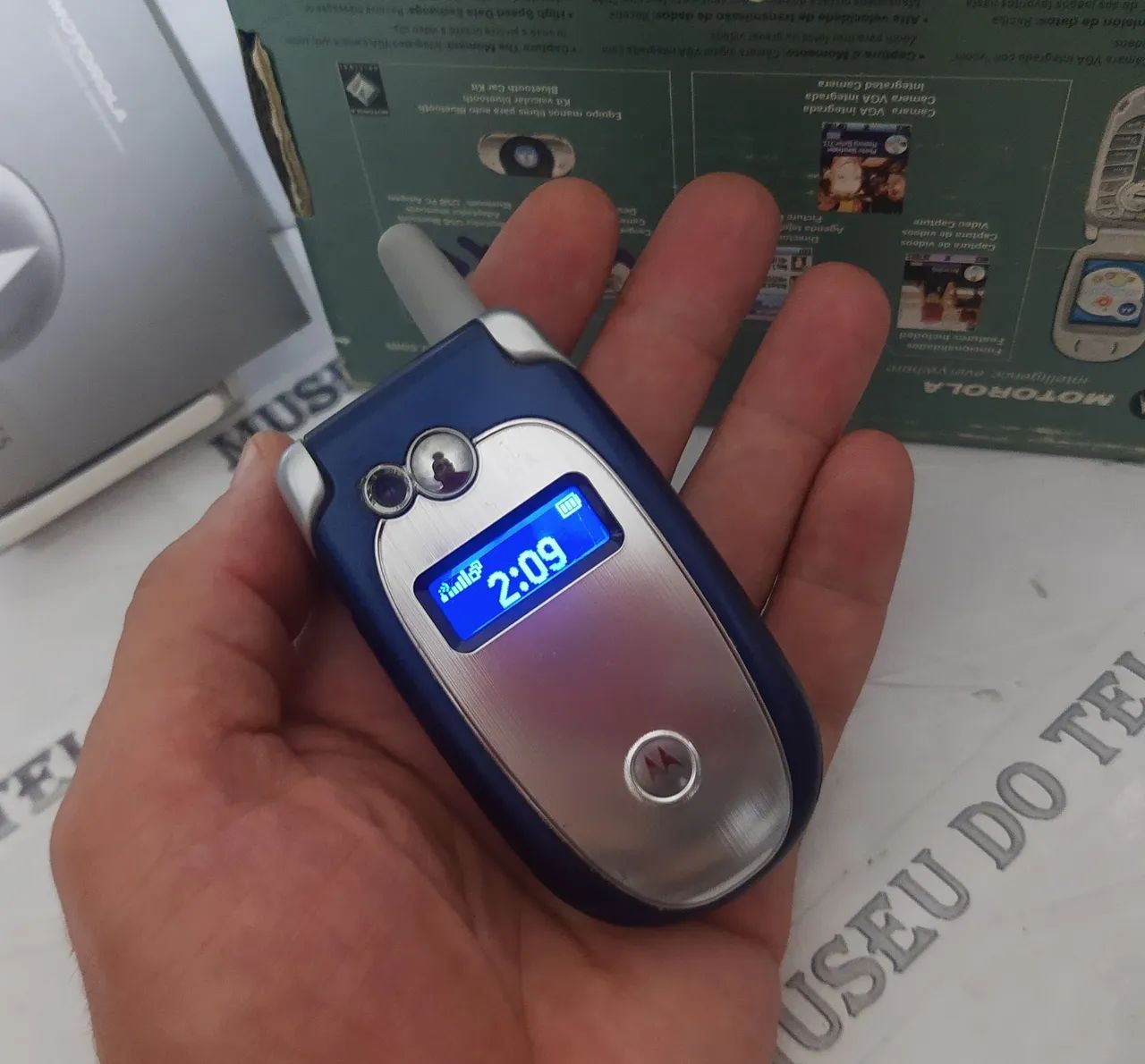 Motorola V555 Resim 3