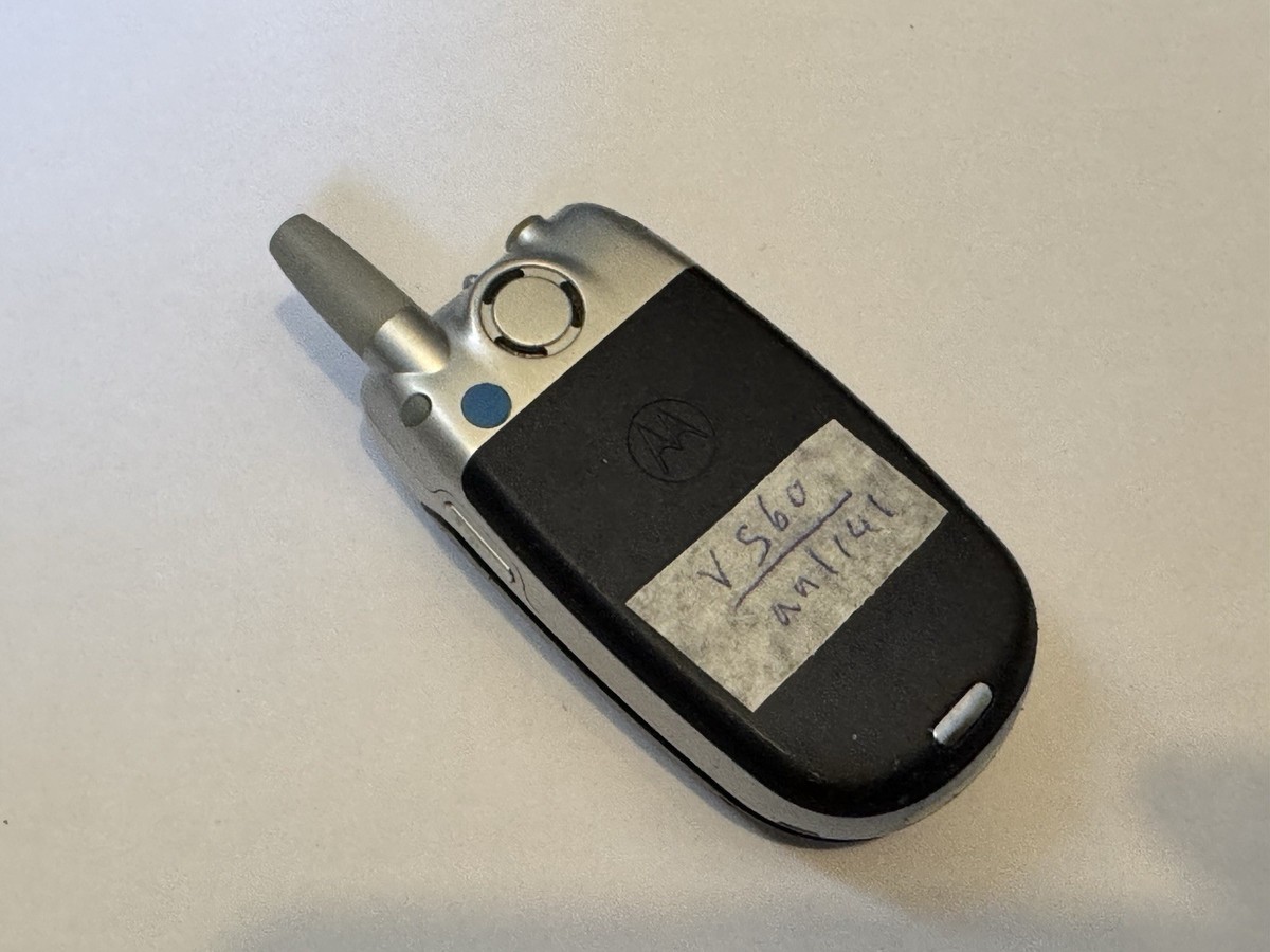 Motorola V560 Resim 5