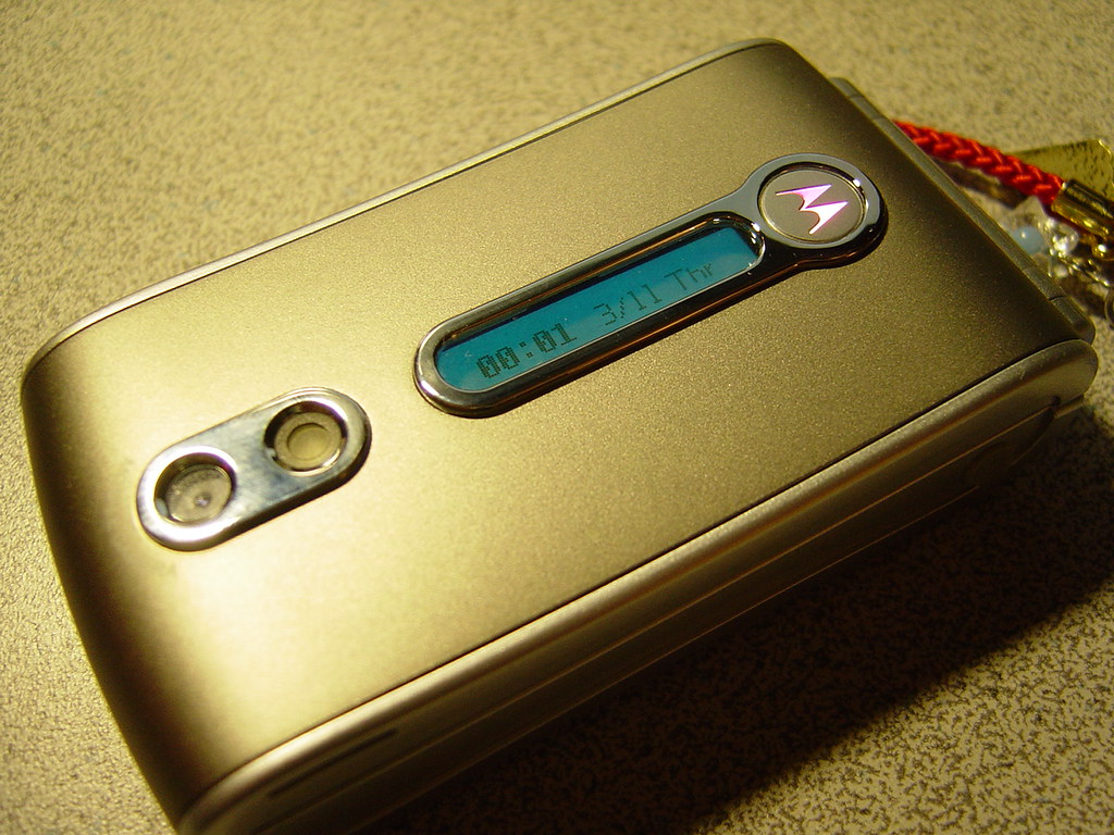 Motorola V690