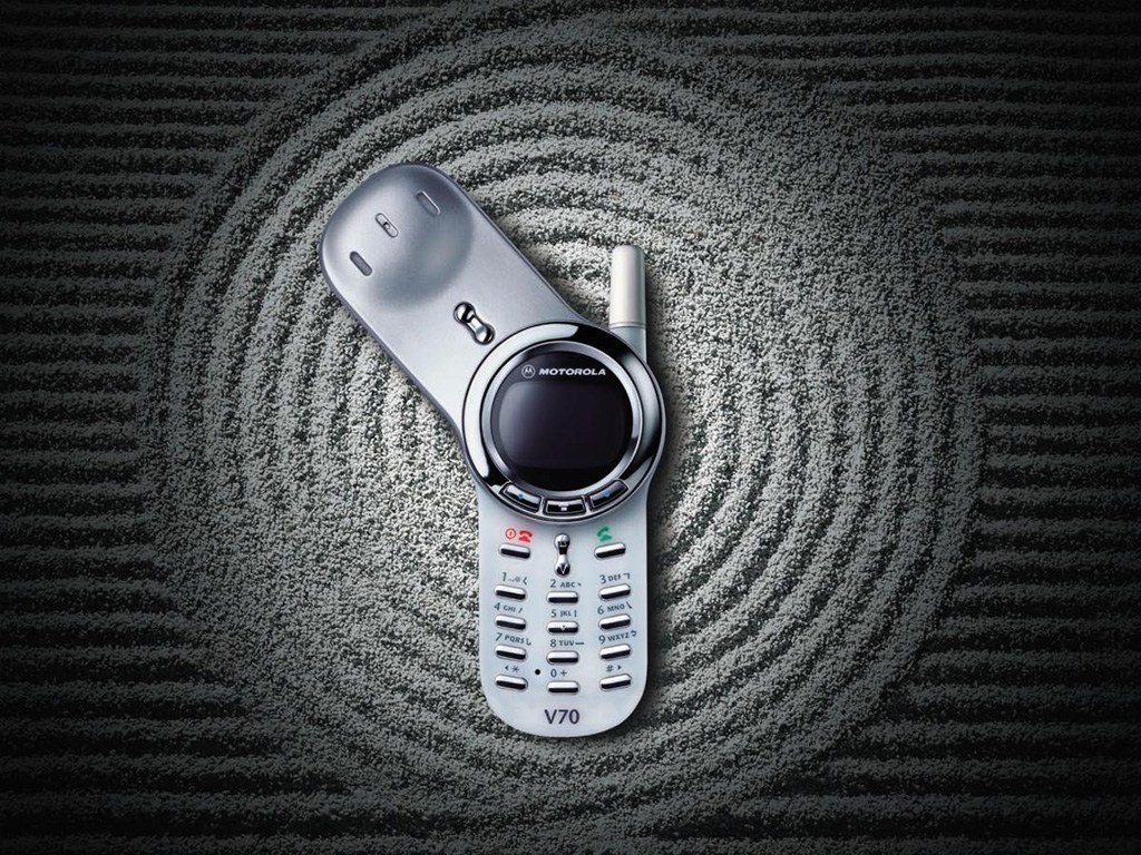 Motorola V70 Resim 3