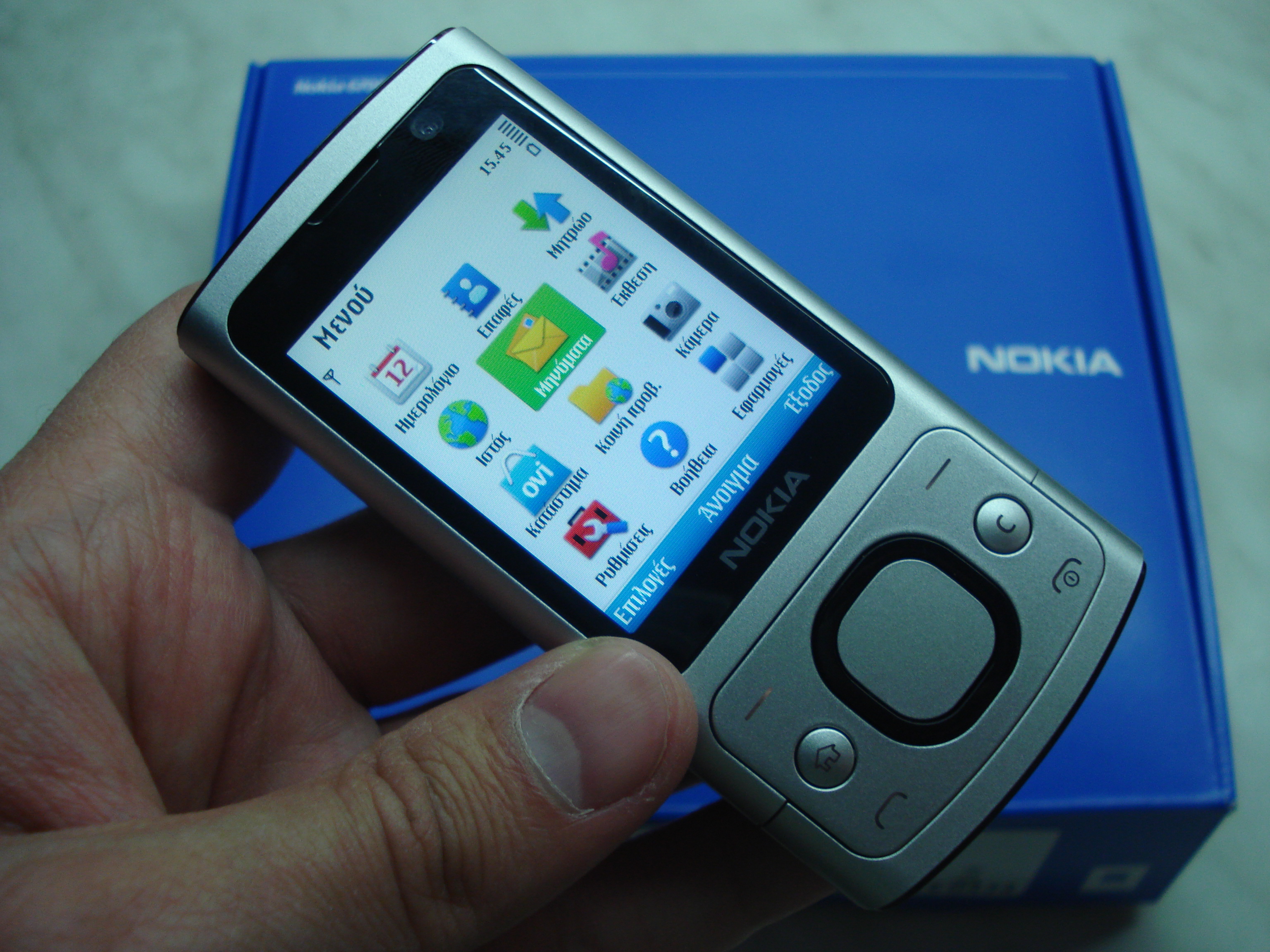 Nokia 6700 slide Resim 3