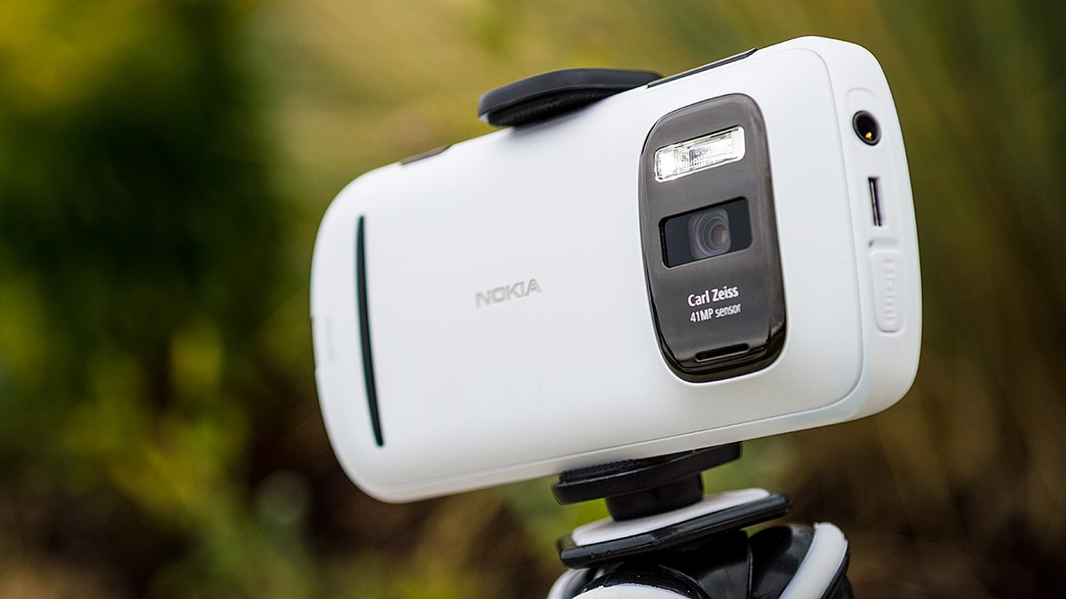 Nokia 808 PureView Resim 2