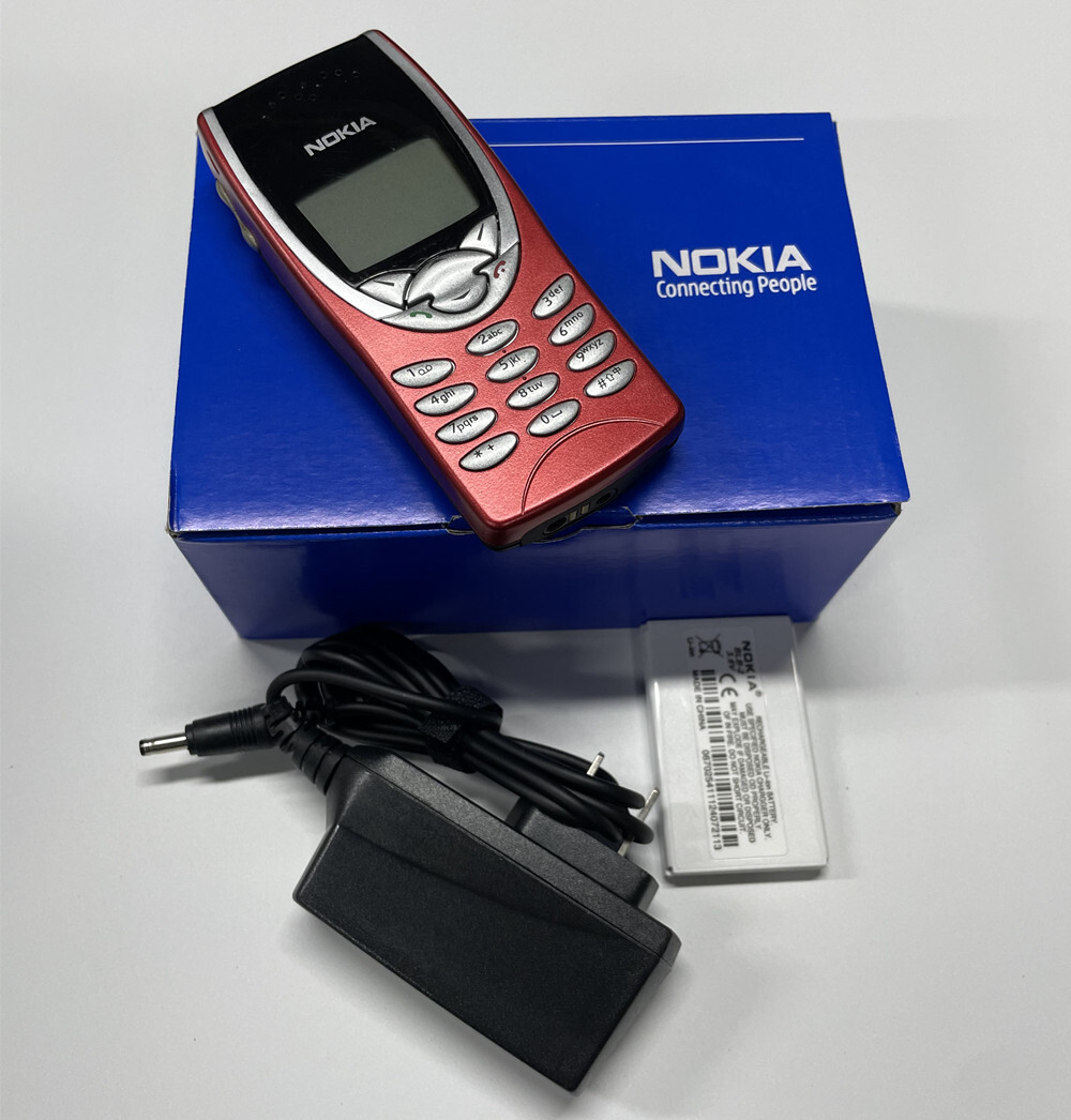 Nokia 8210