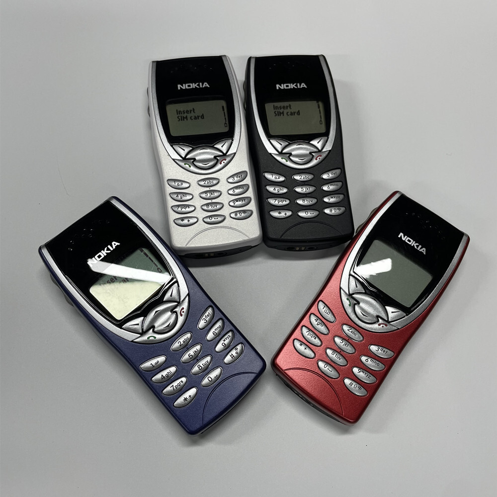 Nokia 8210 Resim 4