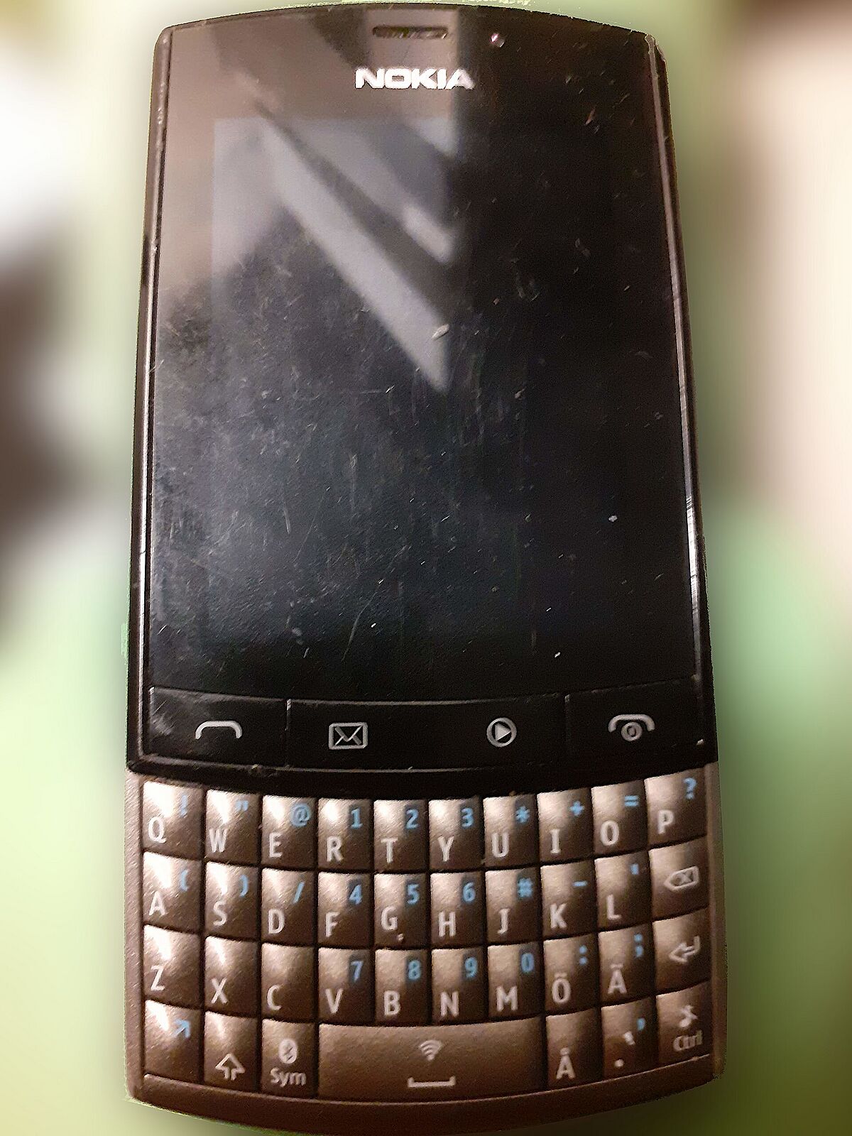 Nokia Asha 303 Resim 5