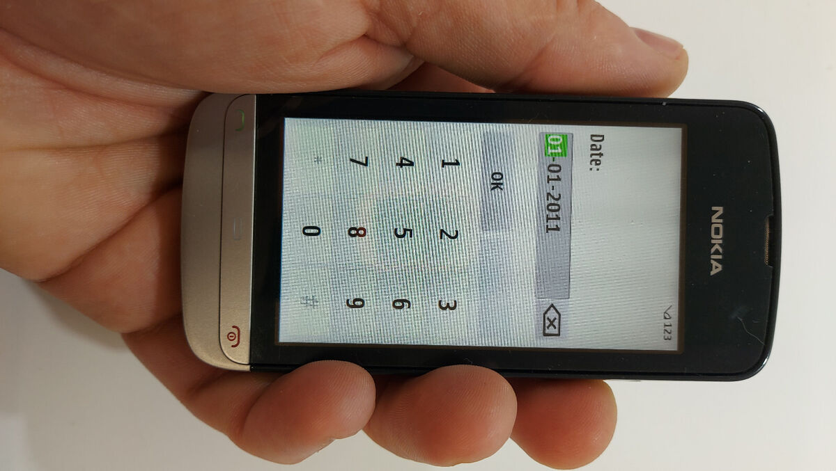 Nokia C5-04