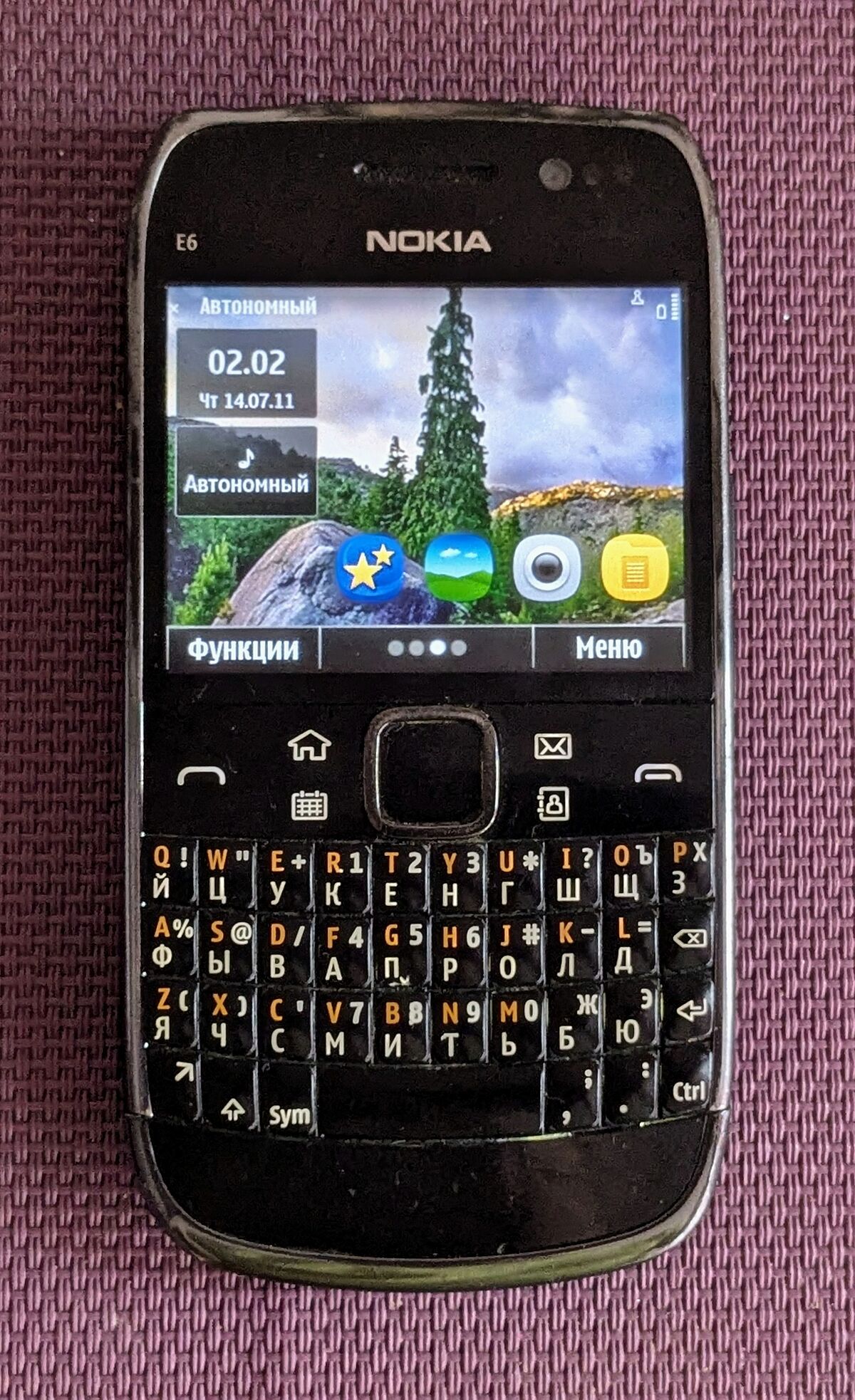 Nokia E6 Resim 2