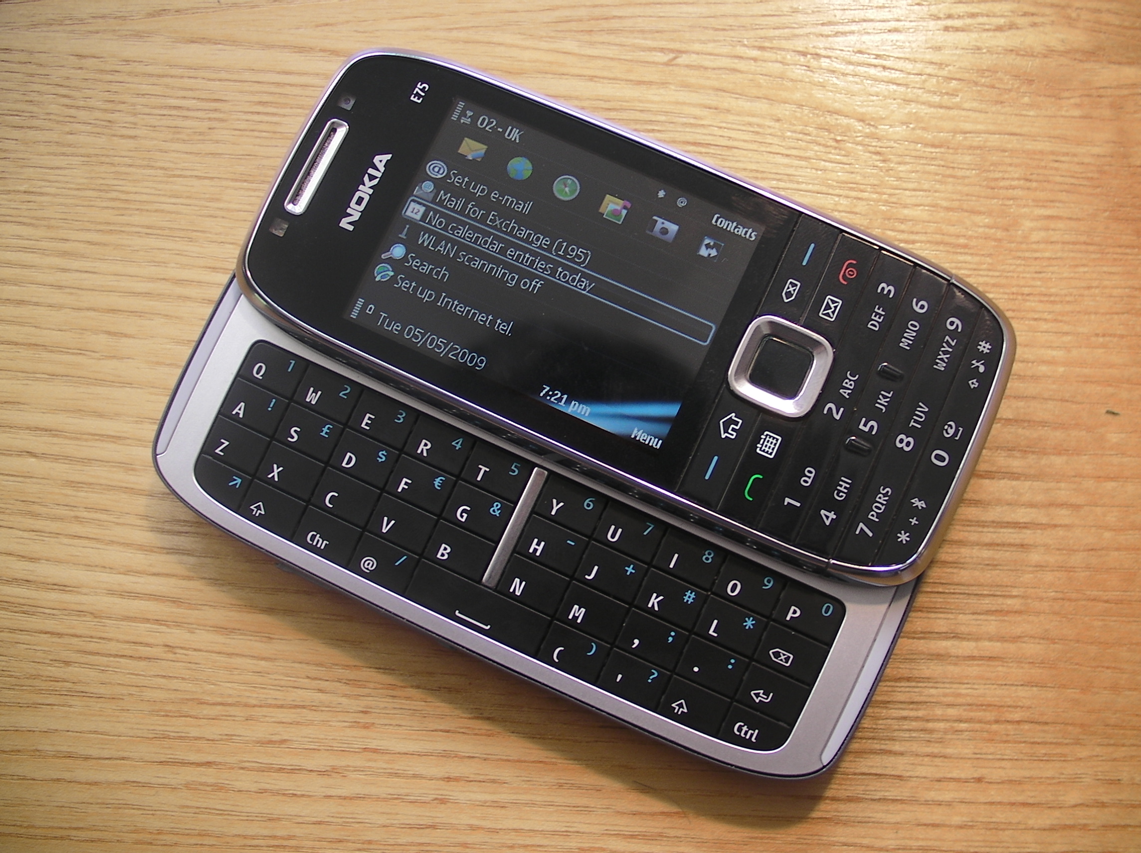 Nokia E75 Resim 5