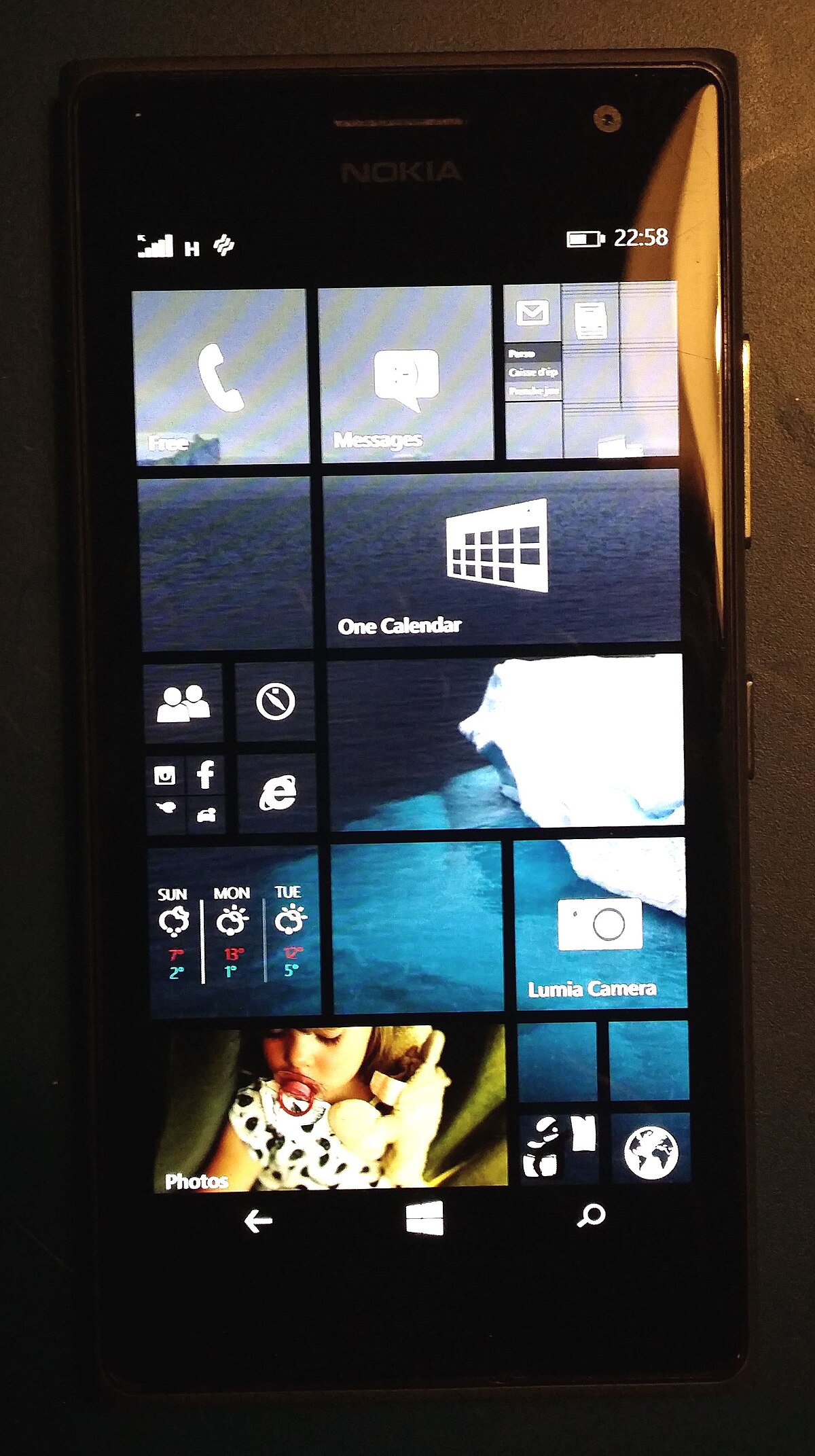 Nokia Lumia 735 Resim 5