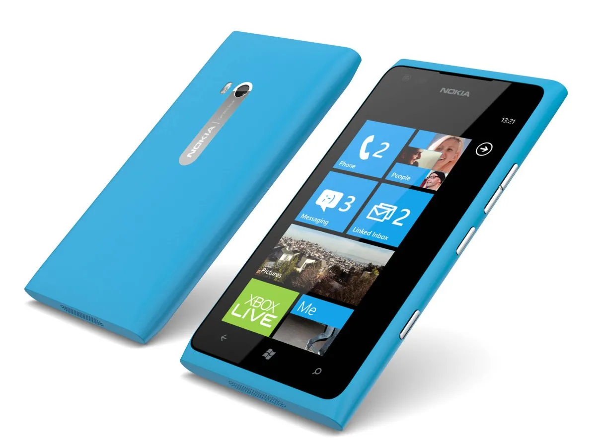 Nokia Lumia 900 Resim 2